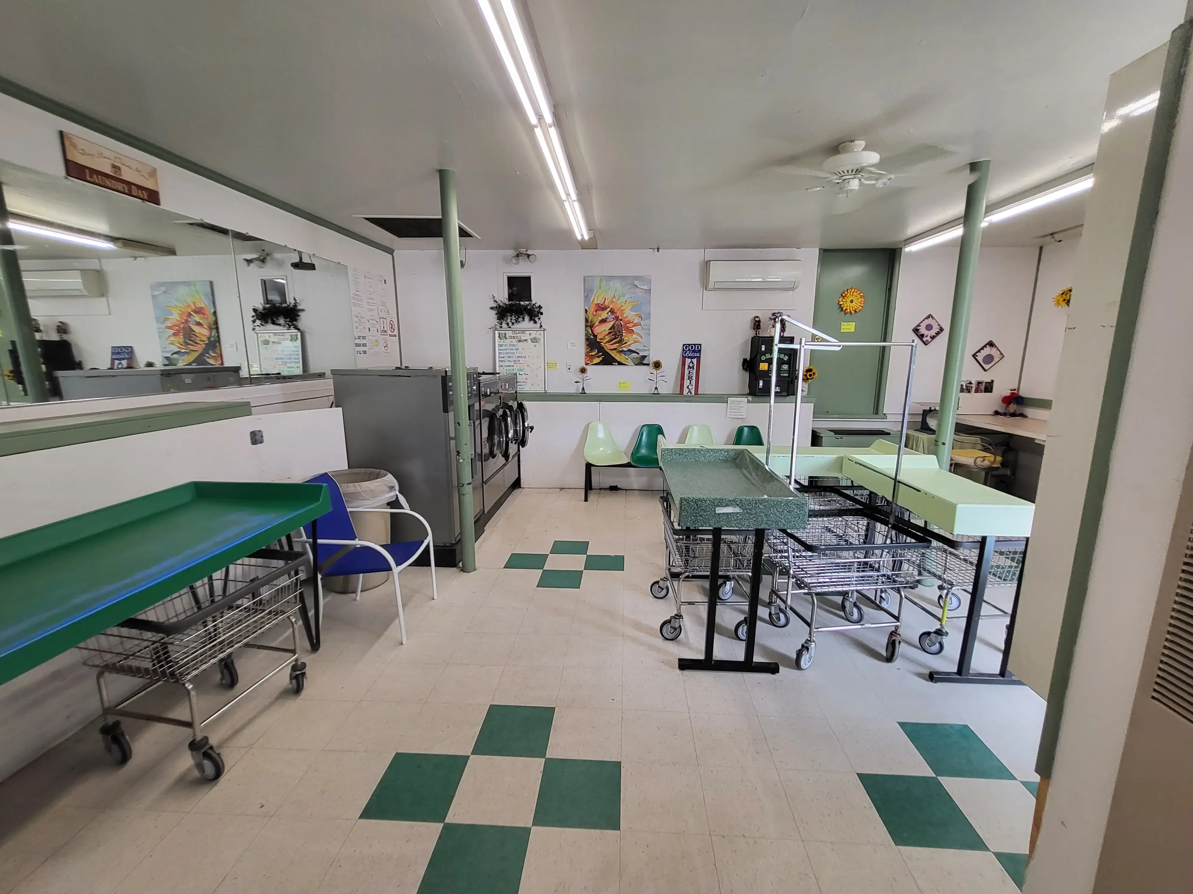 Callahan's Laundromat thumbnail 5