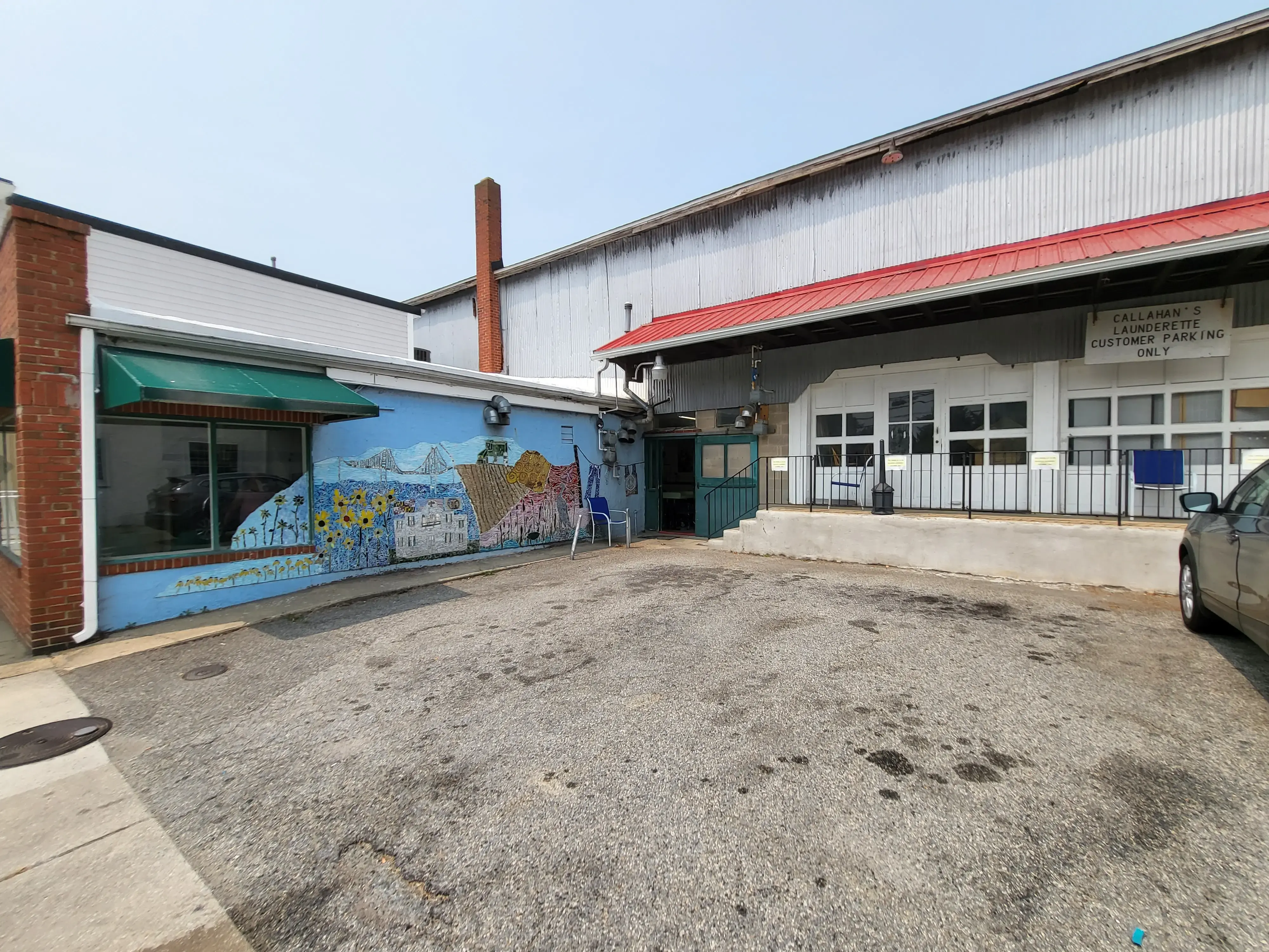 Callahan's Laundromat thumbnail 12