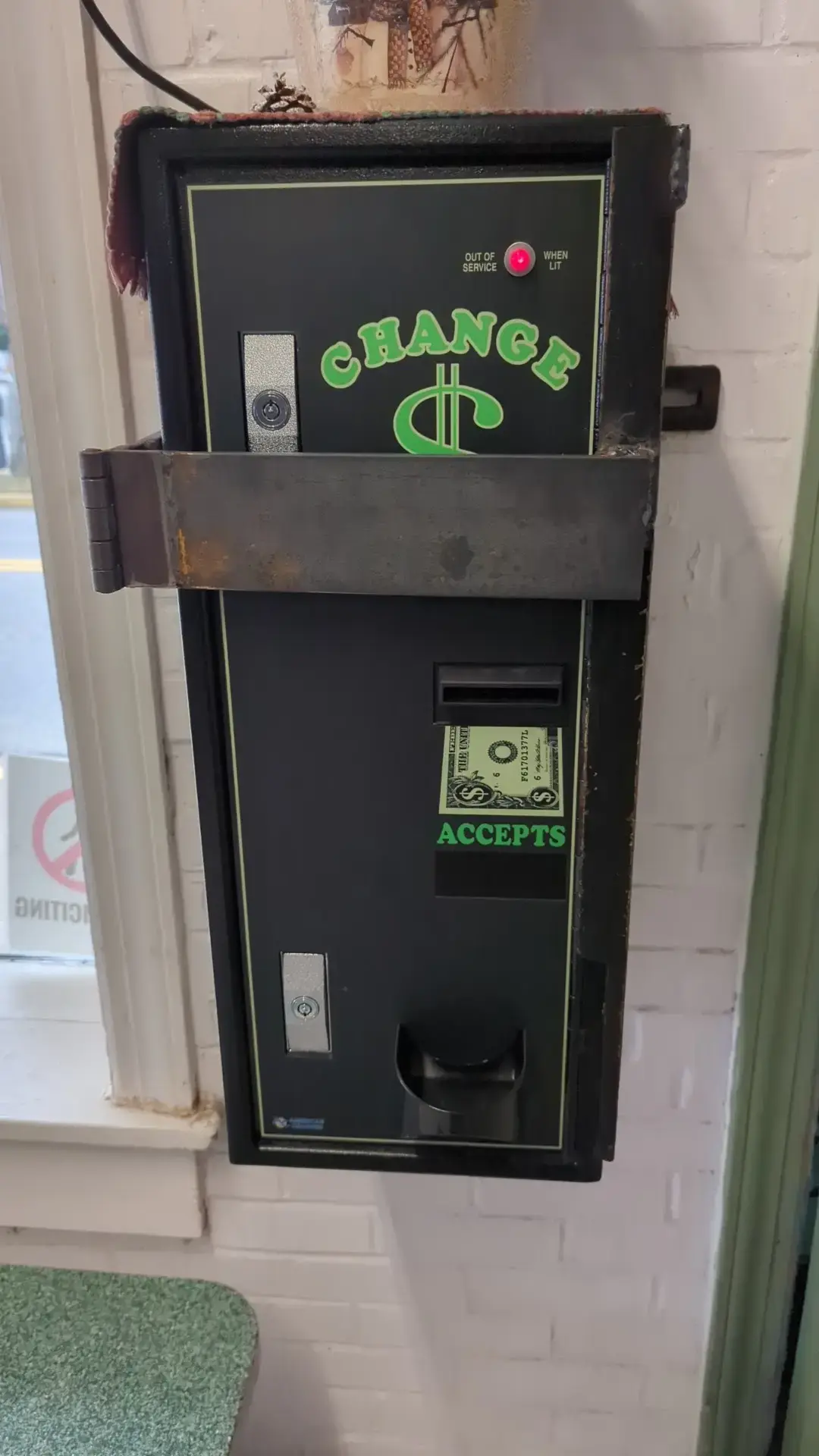 Callahan's Laundromat - Image 16