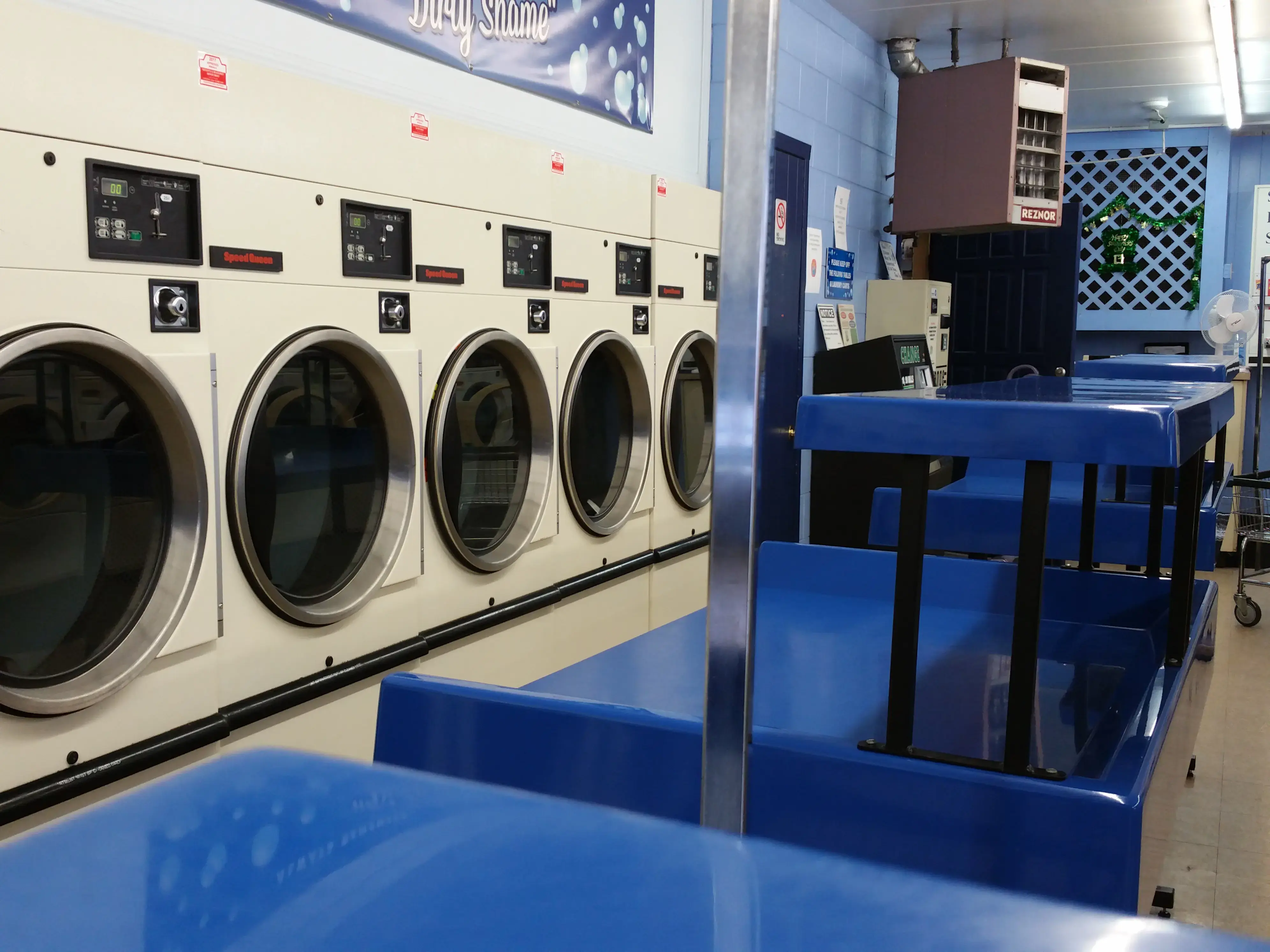 Calumet Laundromat - Image 7
