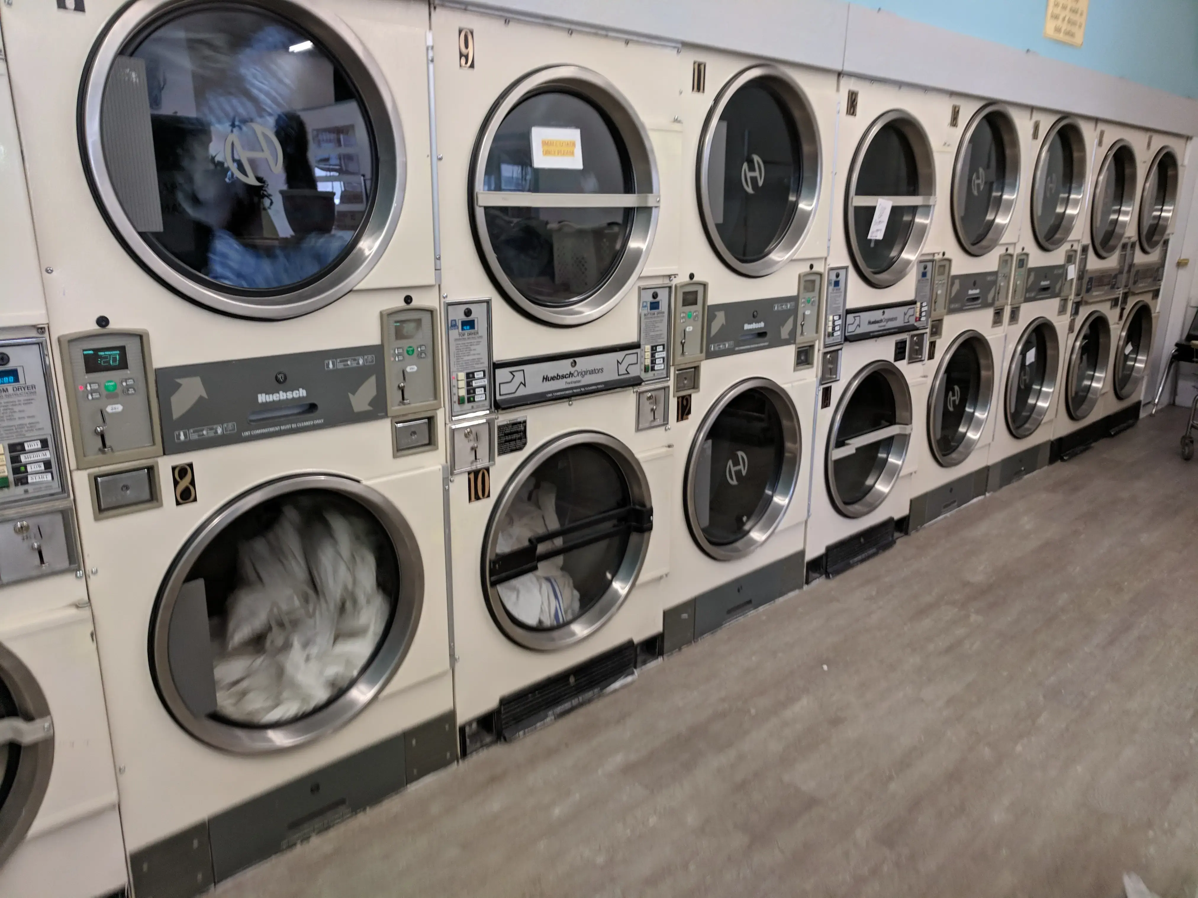 Cambell Street Laundromat thumbnail 20