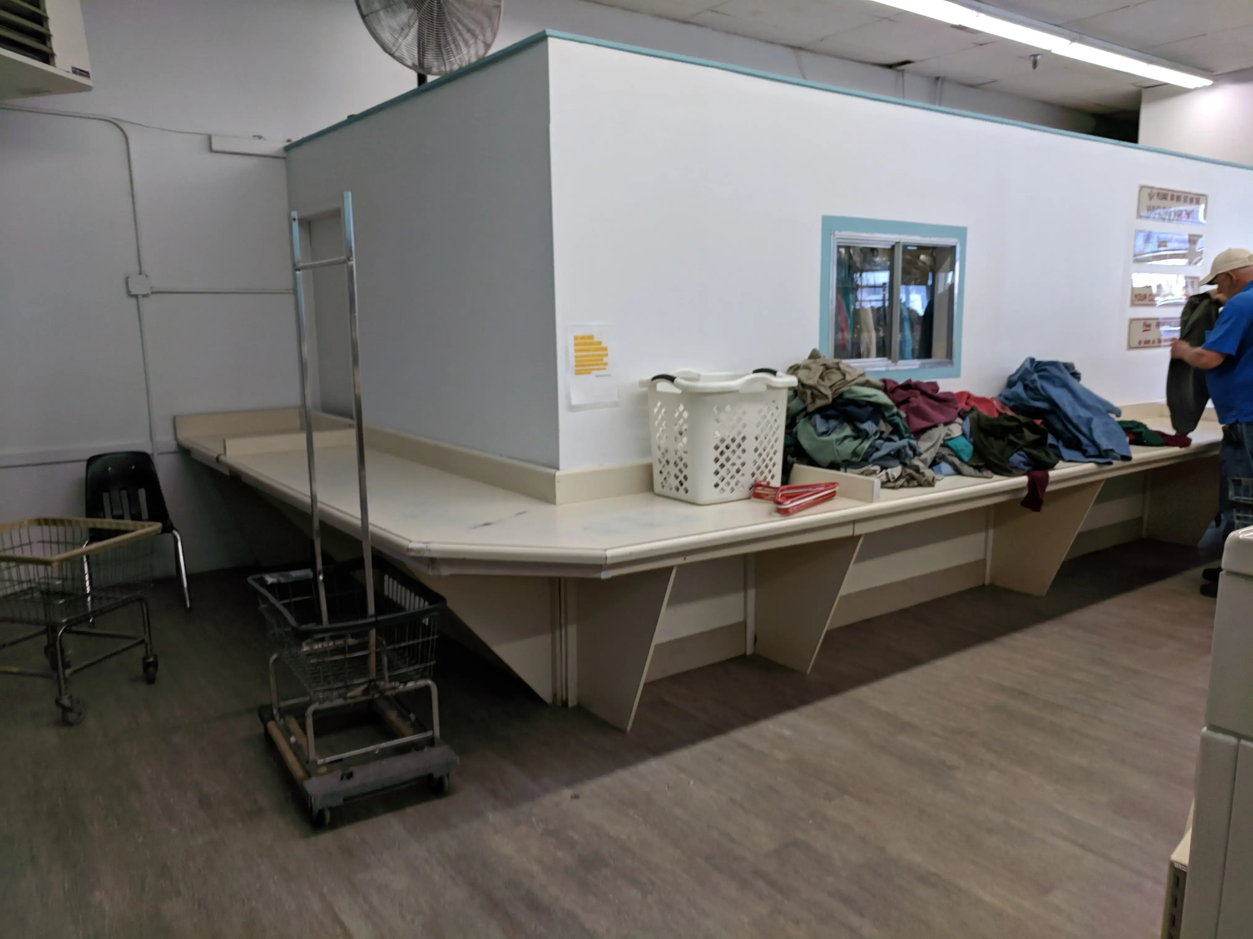 Cambell Street Laundromat thumbnail 18