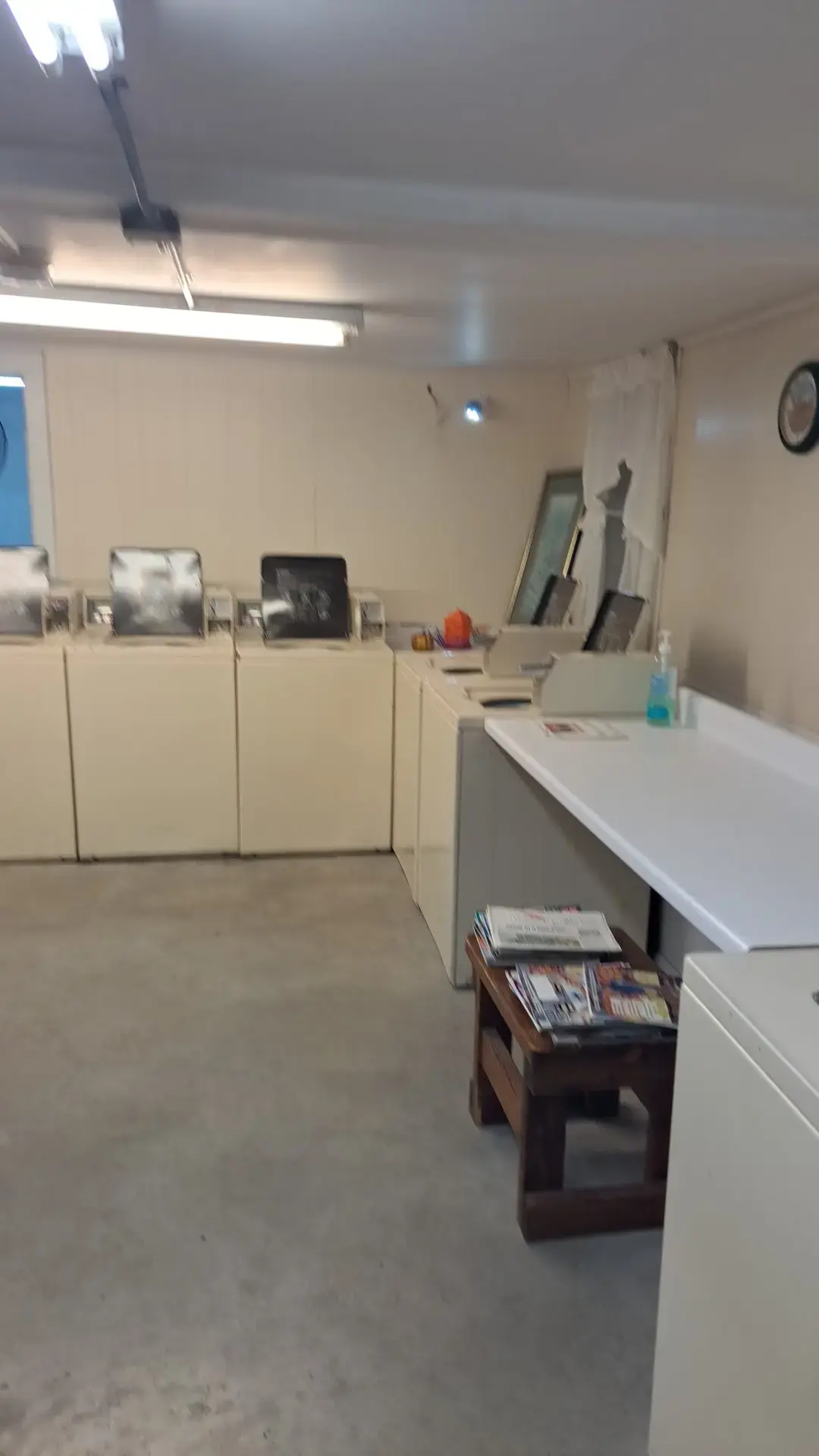 Campbelltown Laundromat, Car Wash and Dog Wash thumbnail 6