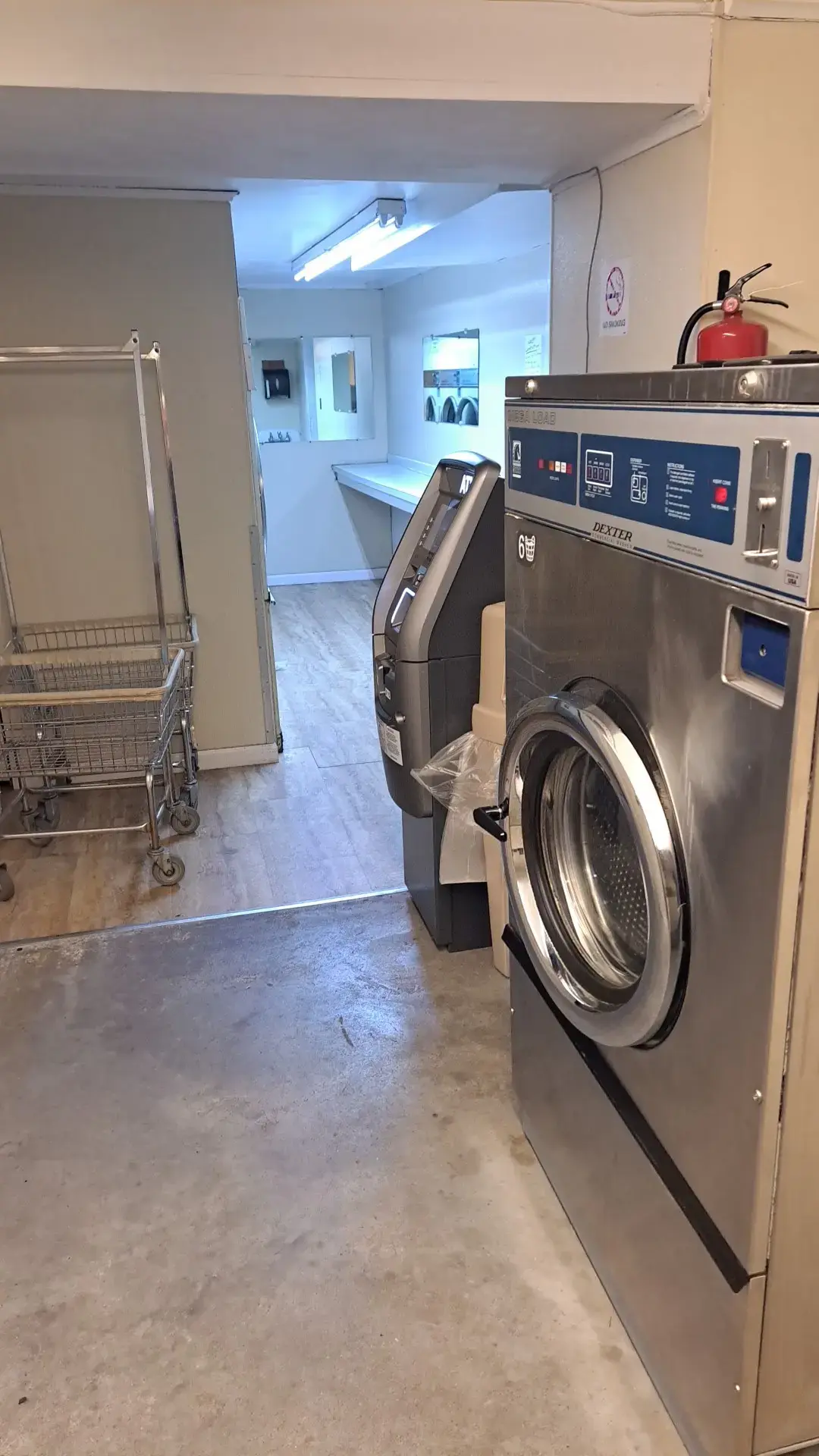 Campbelltown Laundromat, Car Wash and Dog Wash thumbnail 3