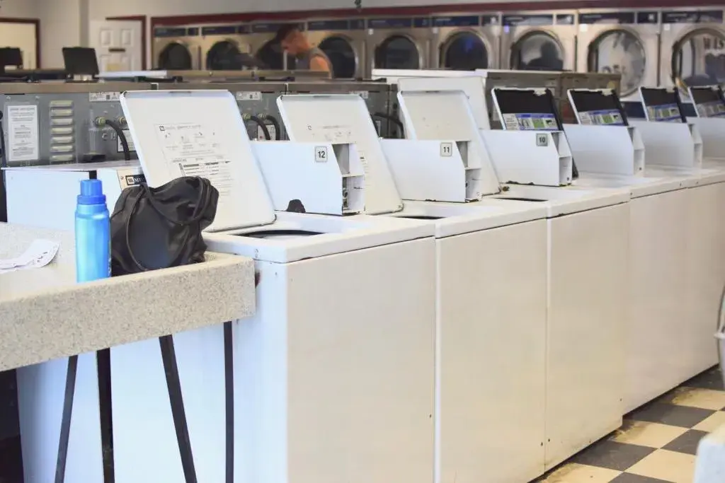 Campus Laundry - Image 5