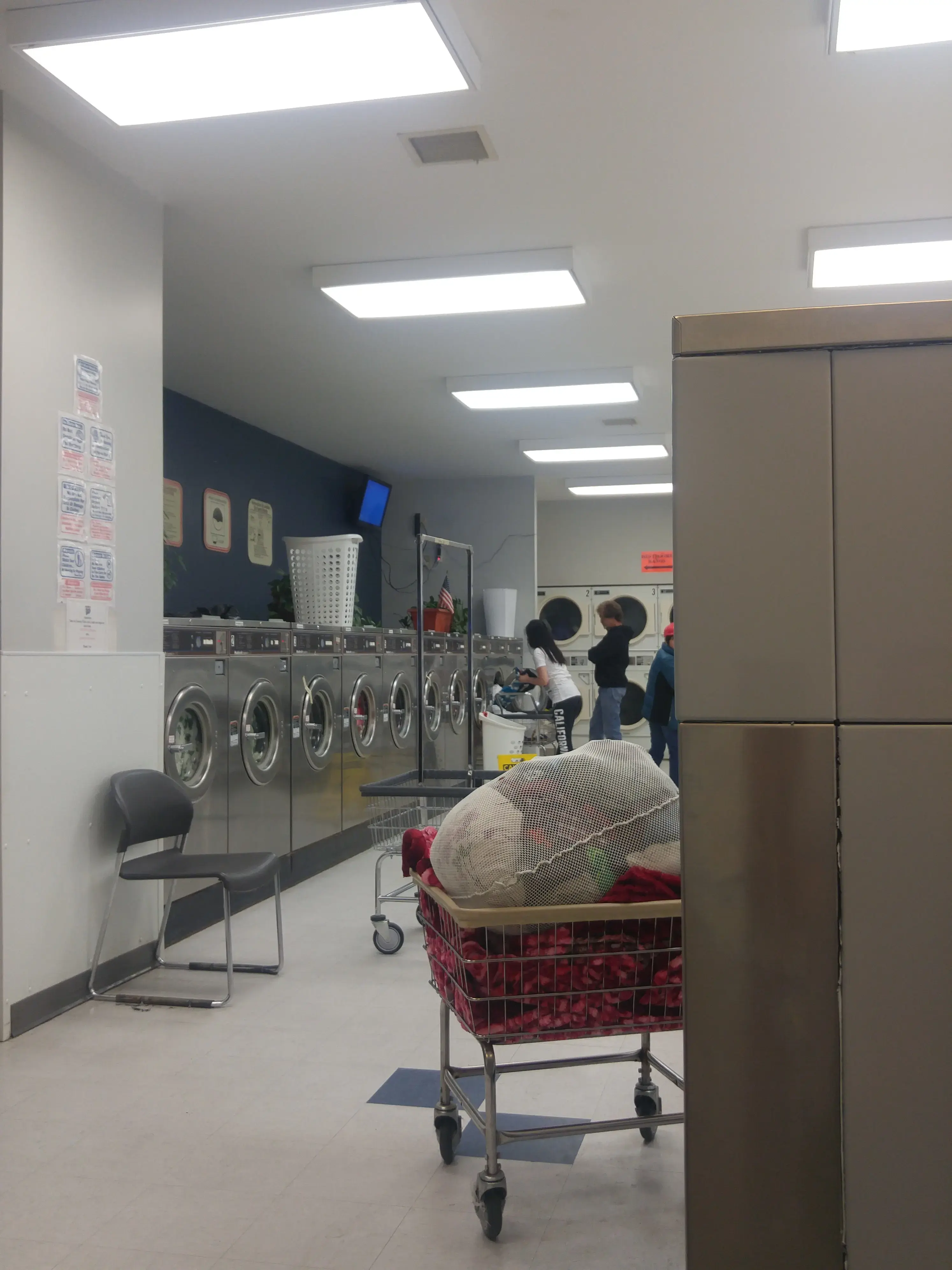 Campus Laundry thumbnail 3