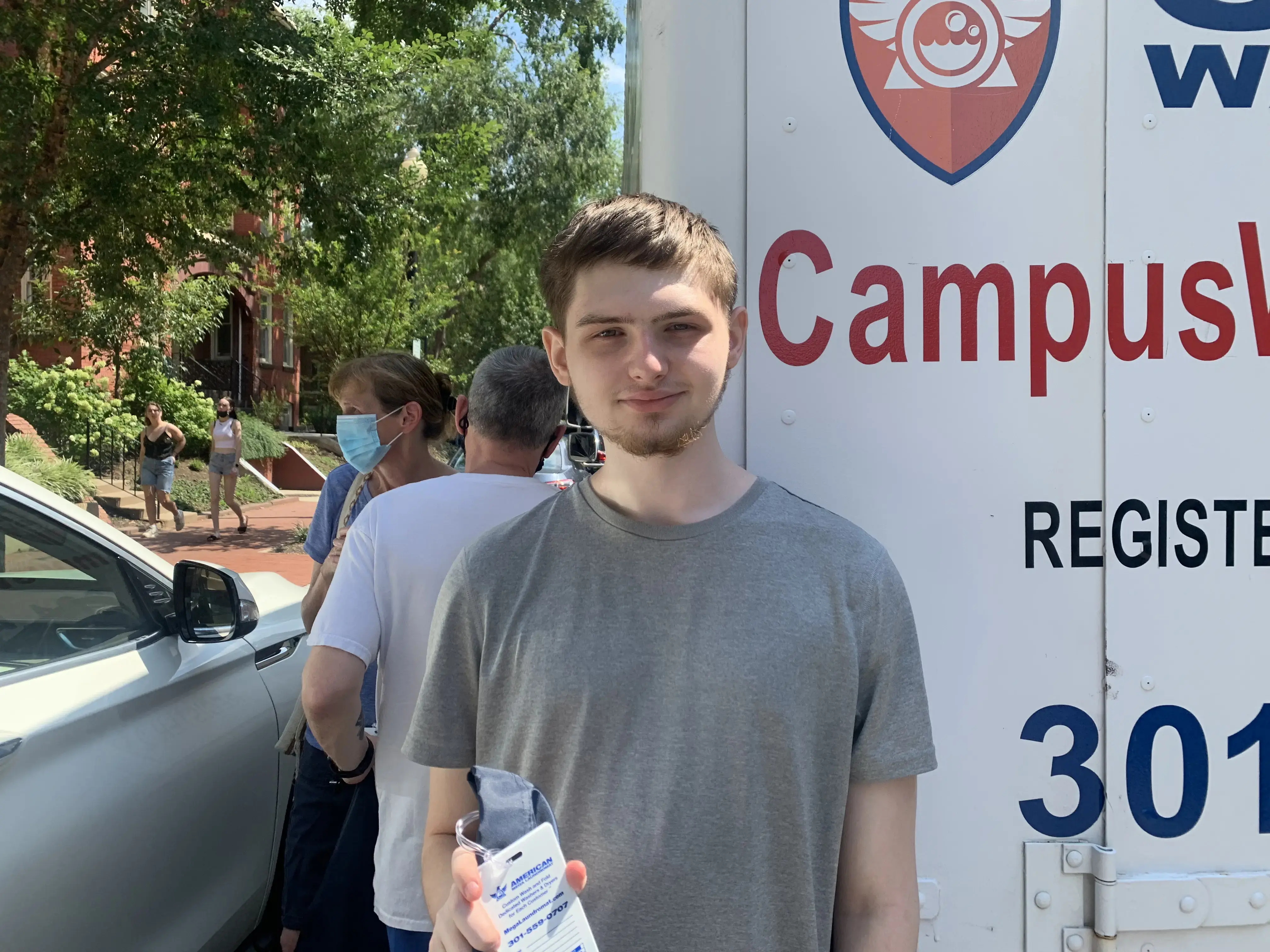 Campus Wash and Fold thumbnail 10