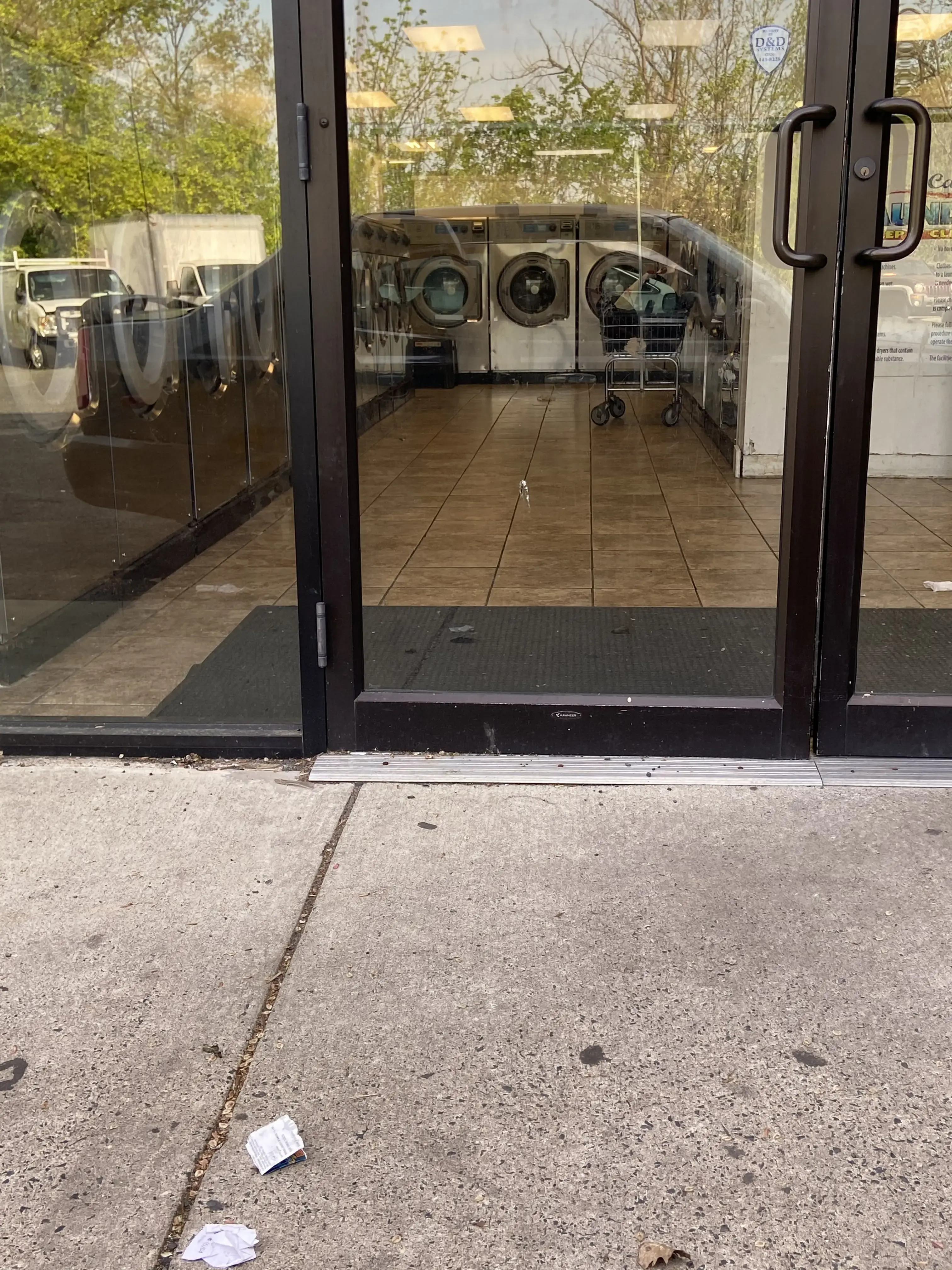 Canal Laundry - Image 7