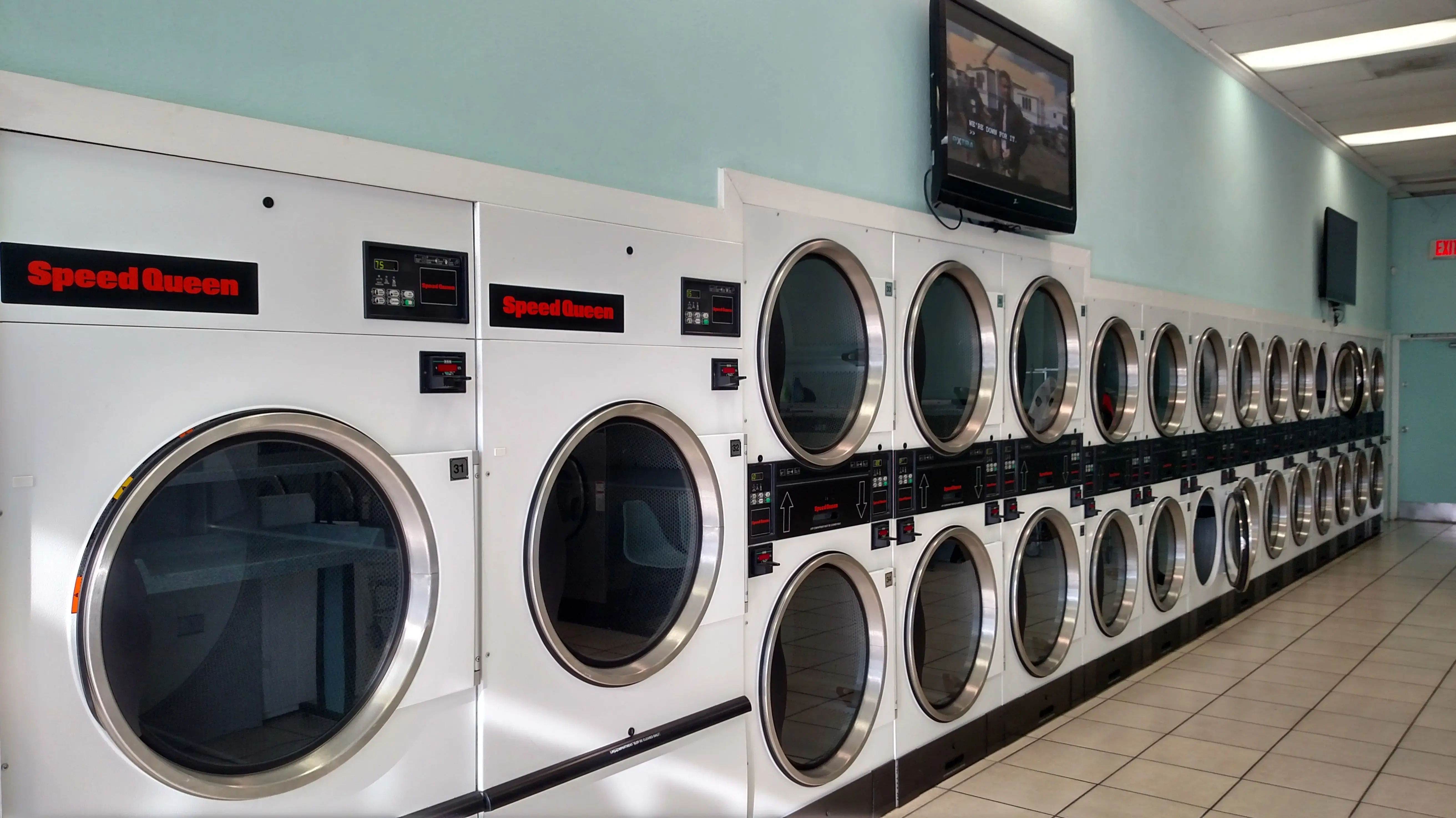 Cape Coral Laundromart location