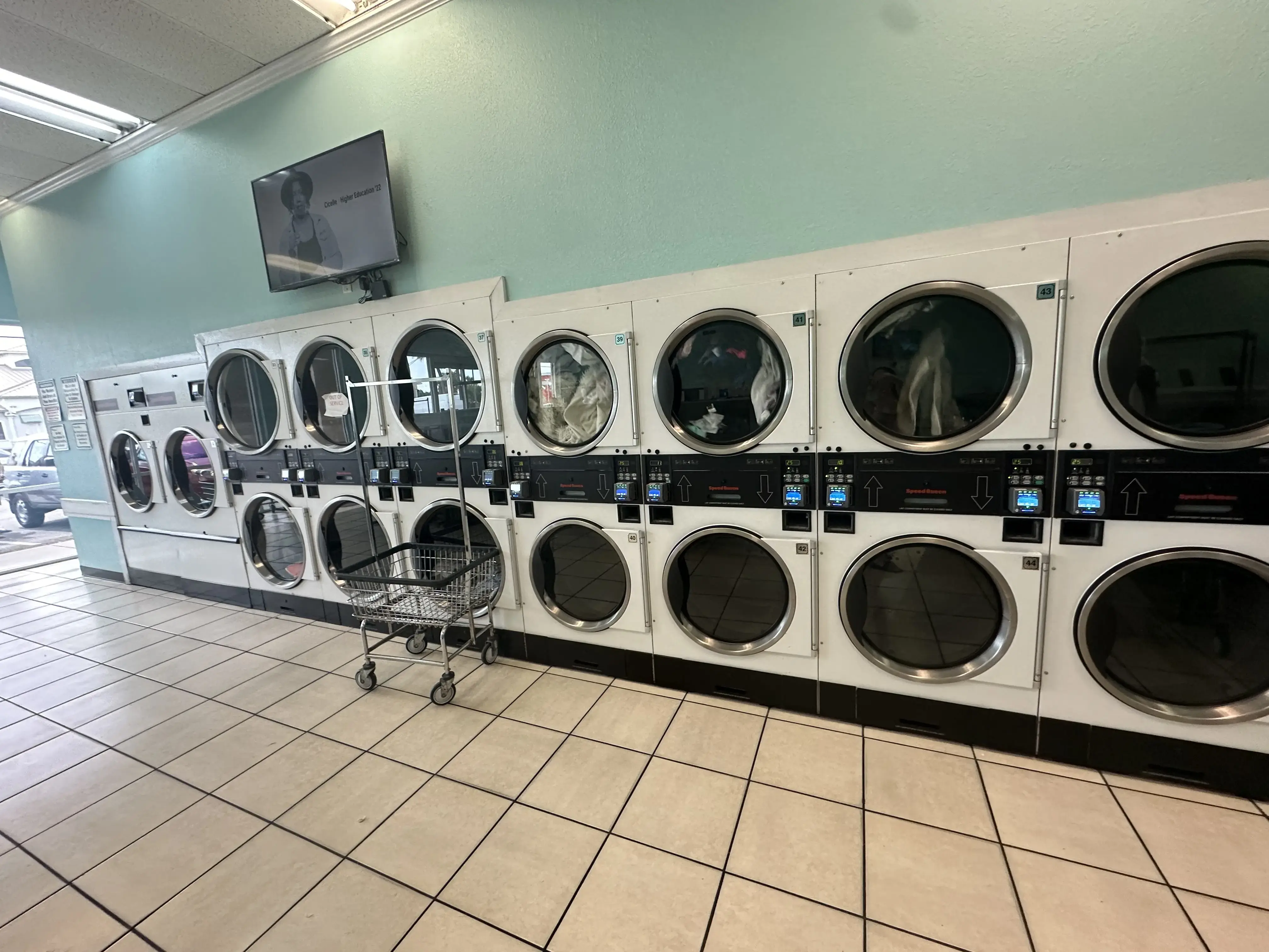 Cape Coral Laundromart thumbnail 2