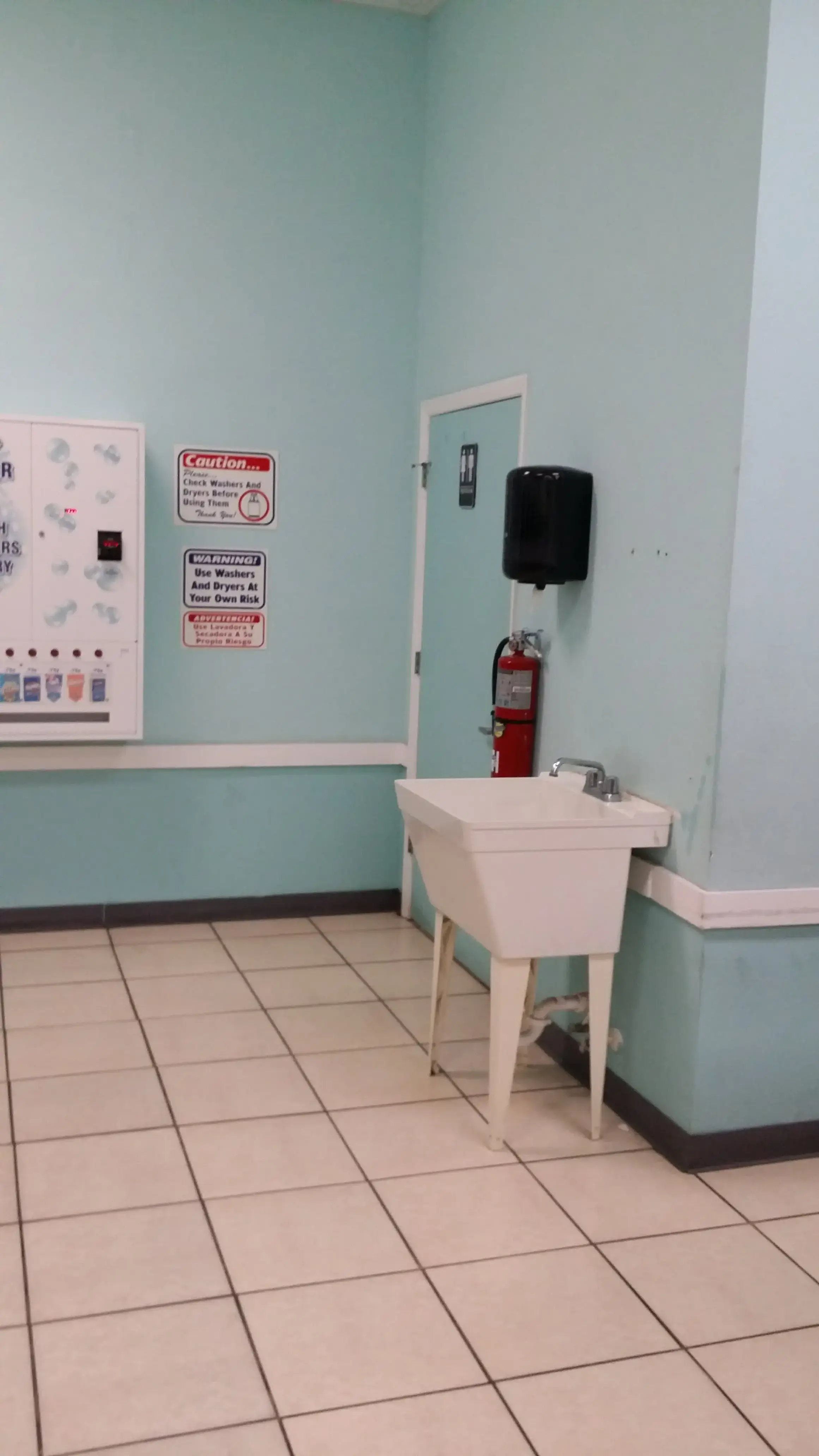 Cape Coral Laundromart thumbnail 11