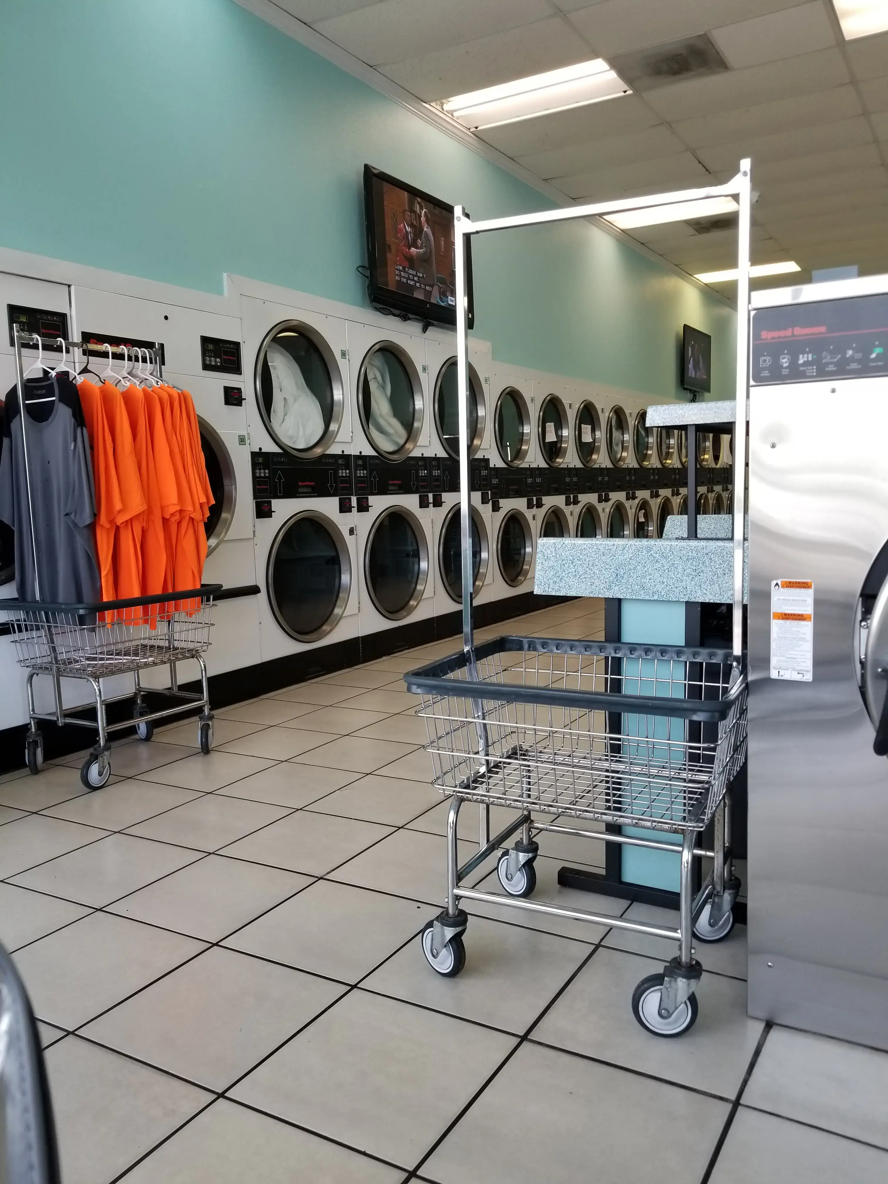 Cape Coral Laundromart - Image 18