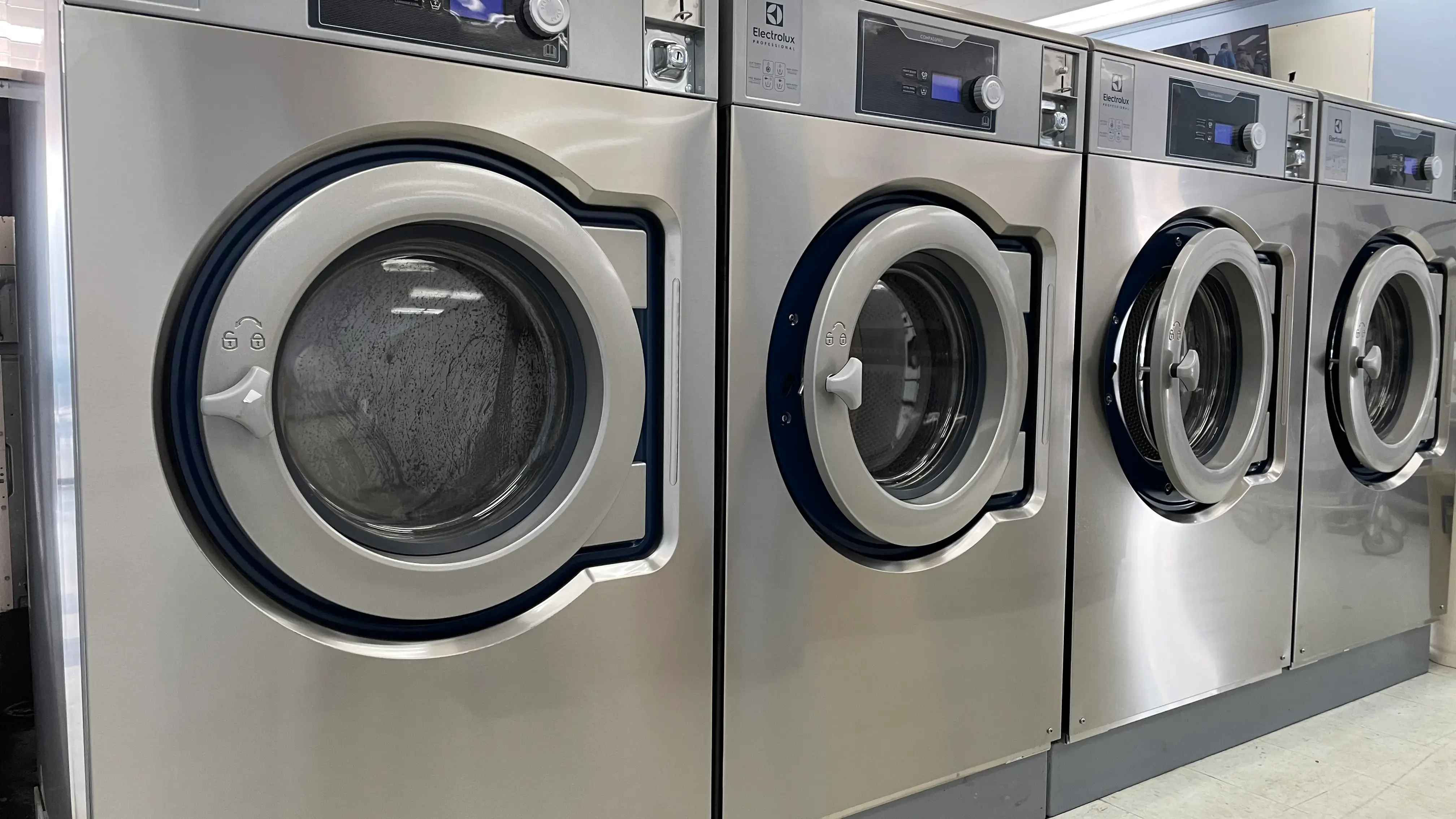 CAPITAL LAUNDRY thumbnail 1