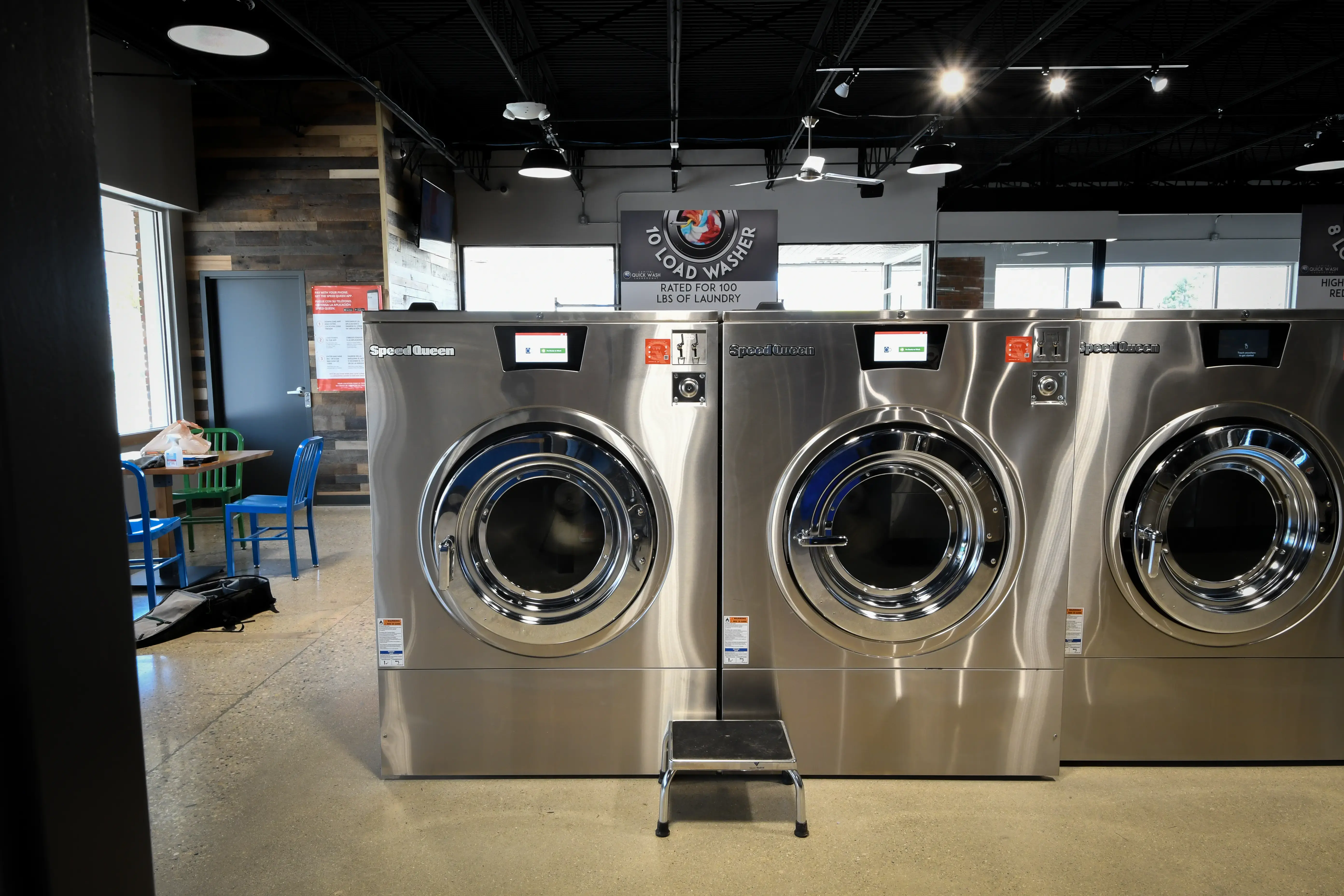 Capitol Quick Wash Laundromat - Image 3