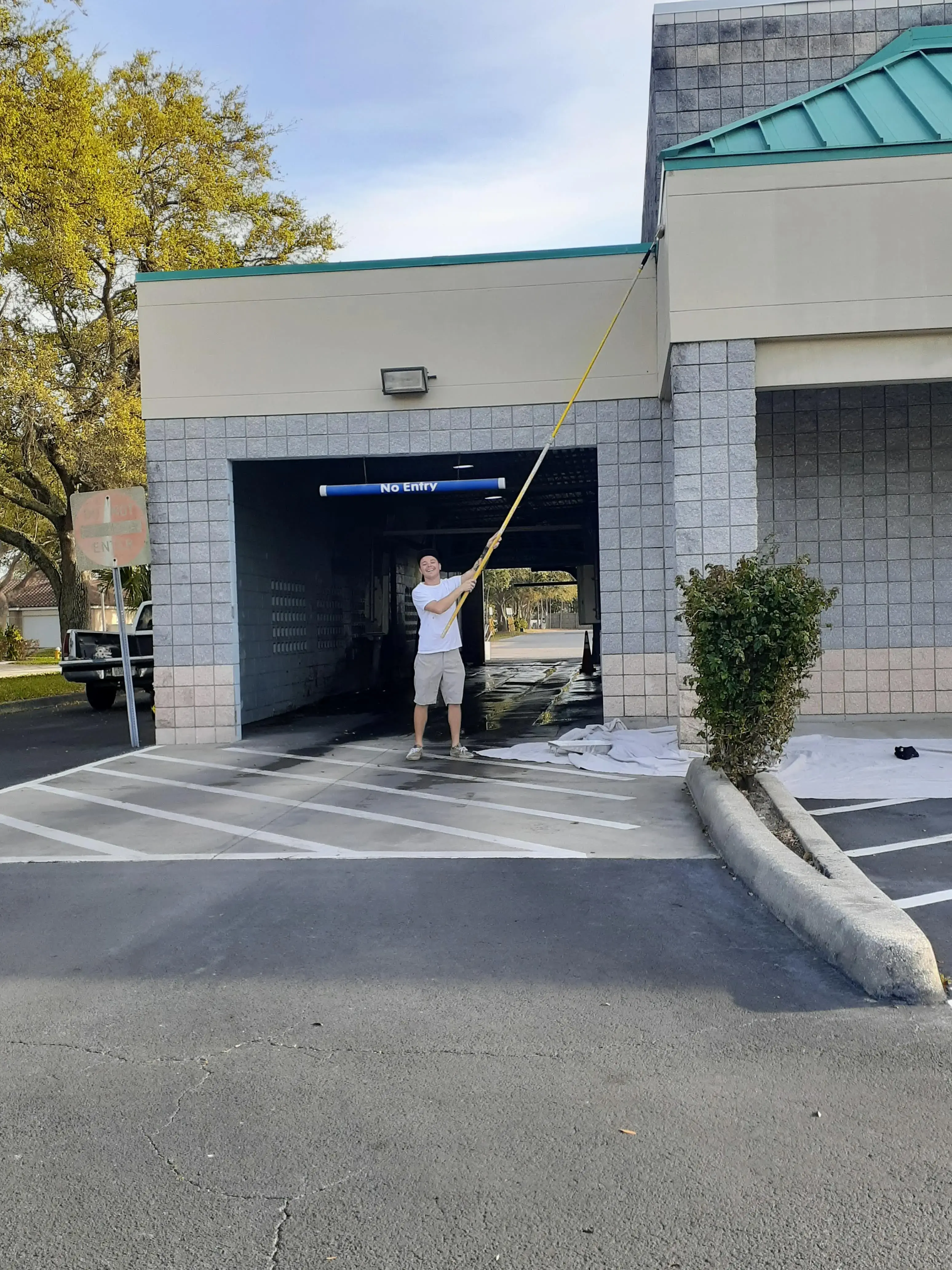 Capri Cleaners thumbnail 4