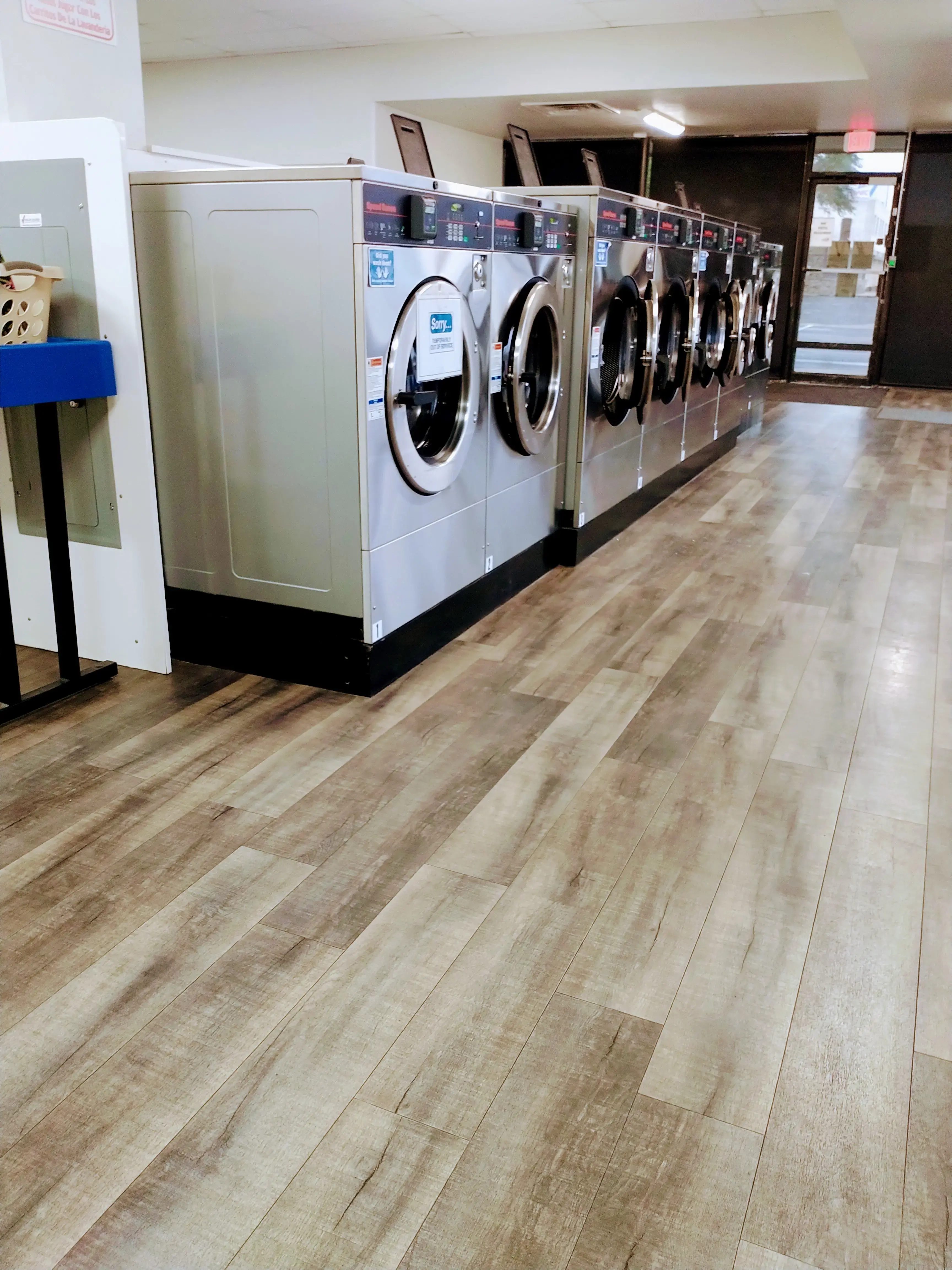 Caprock Laundry Center - Image 10