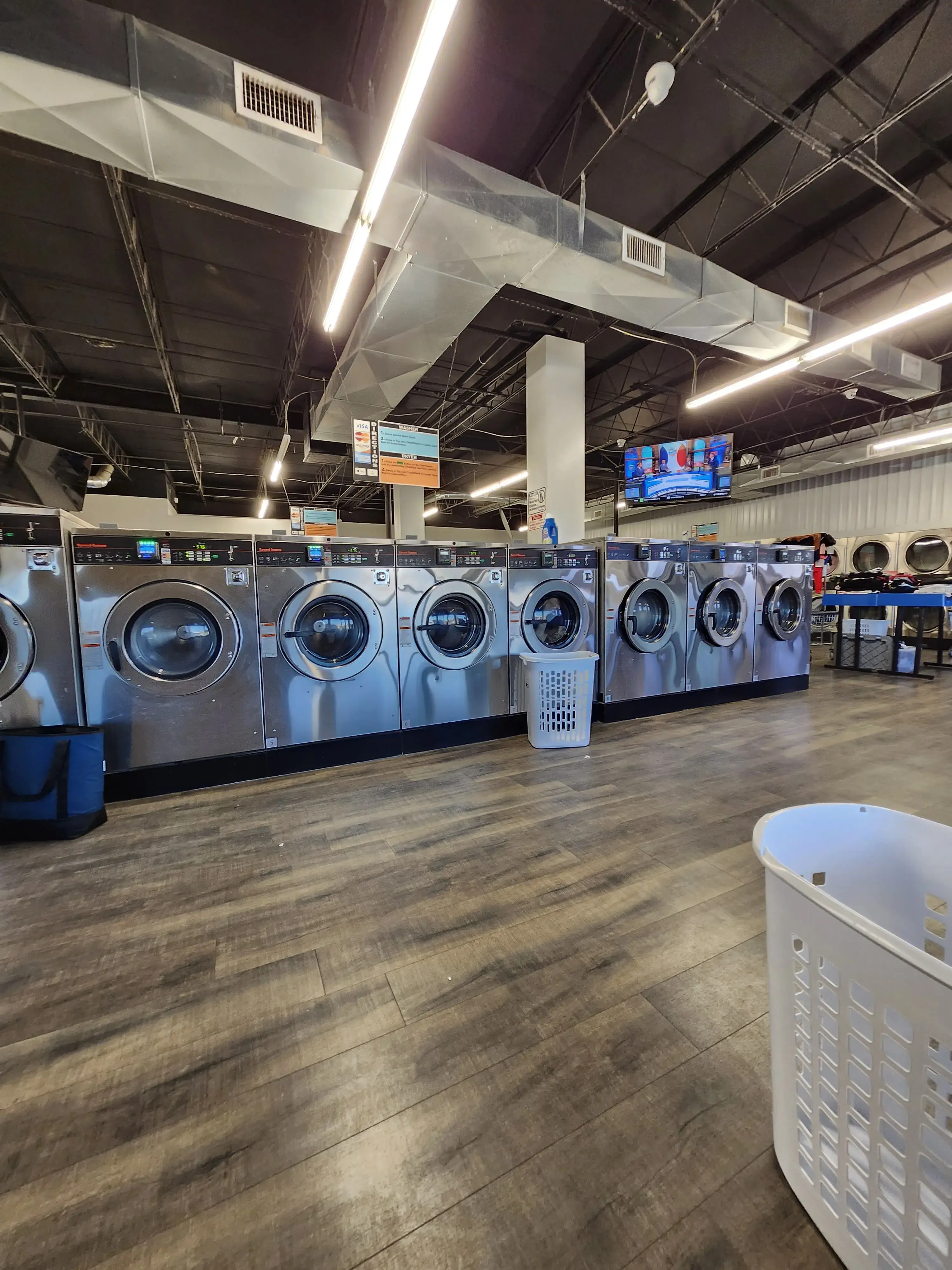 Caprock Laundry Center thumbnail 8