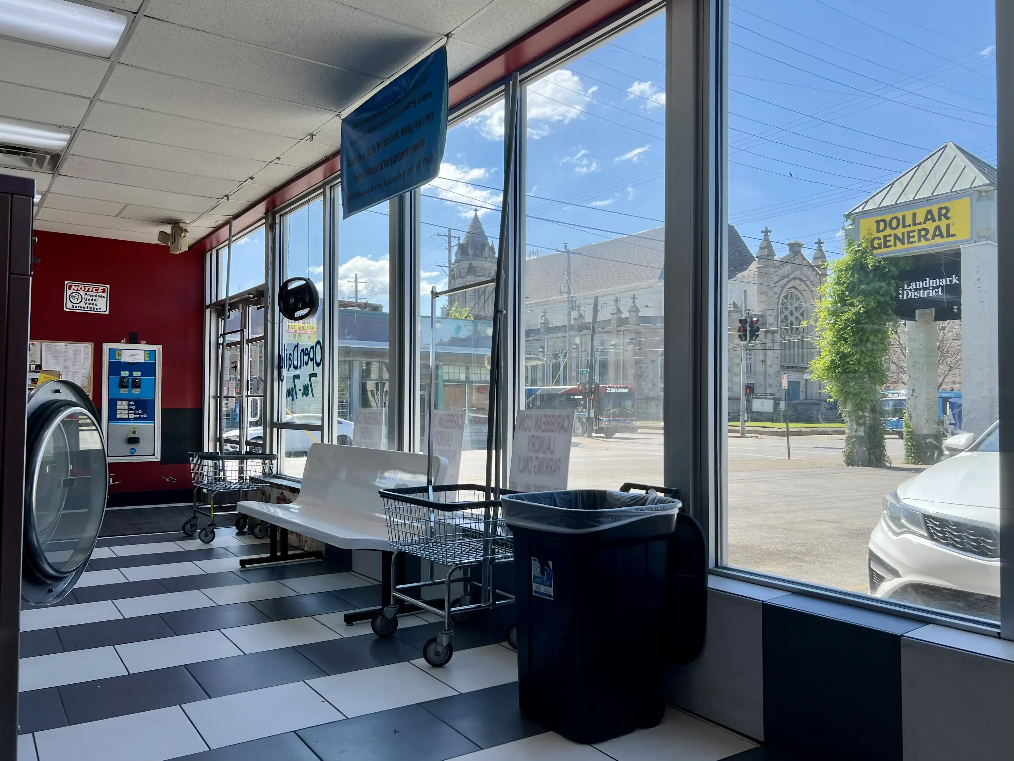 Caribbean Coin Laundry - Image 11