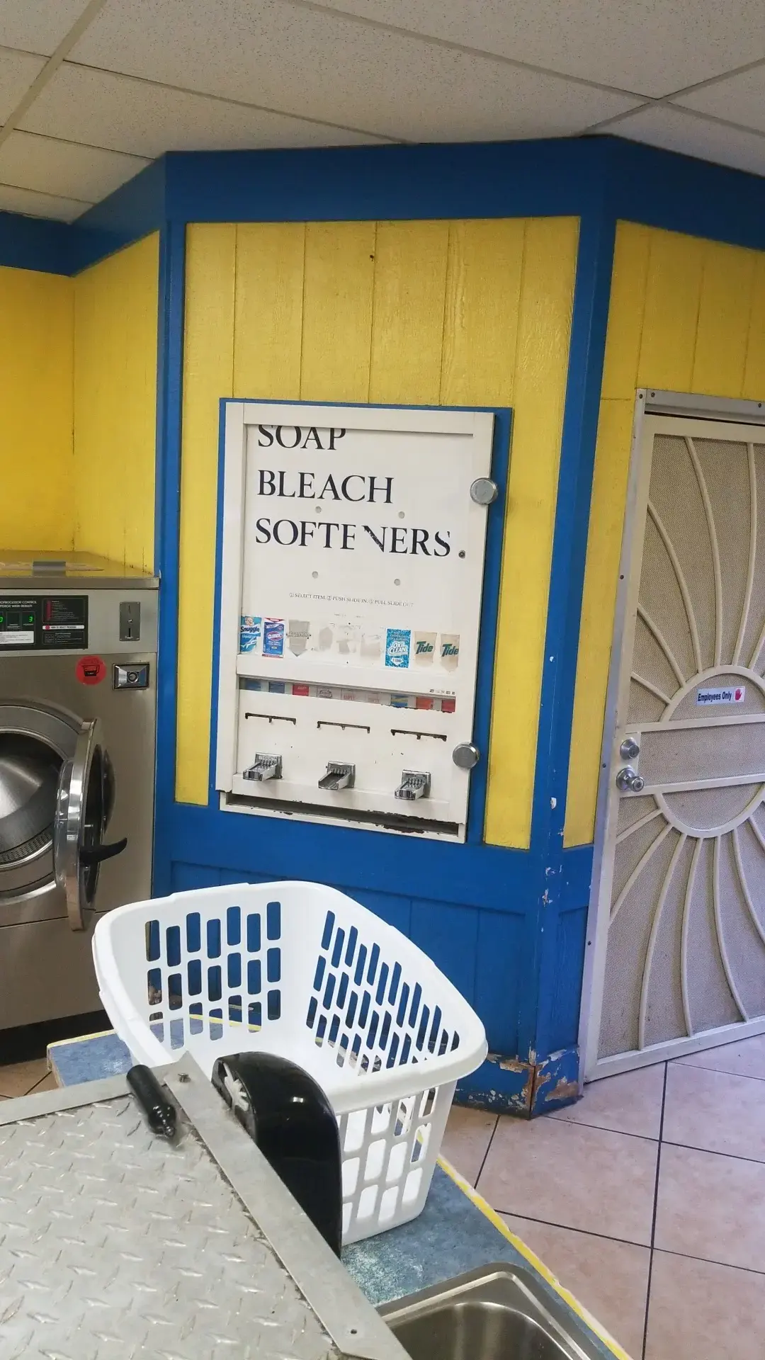 Carlsbad Laundry at The Village thumbnail 5