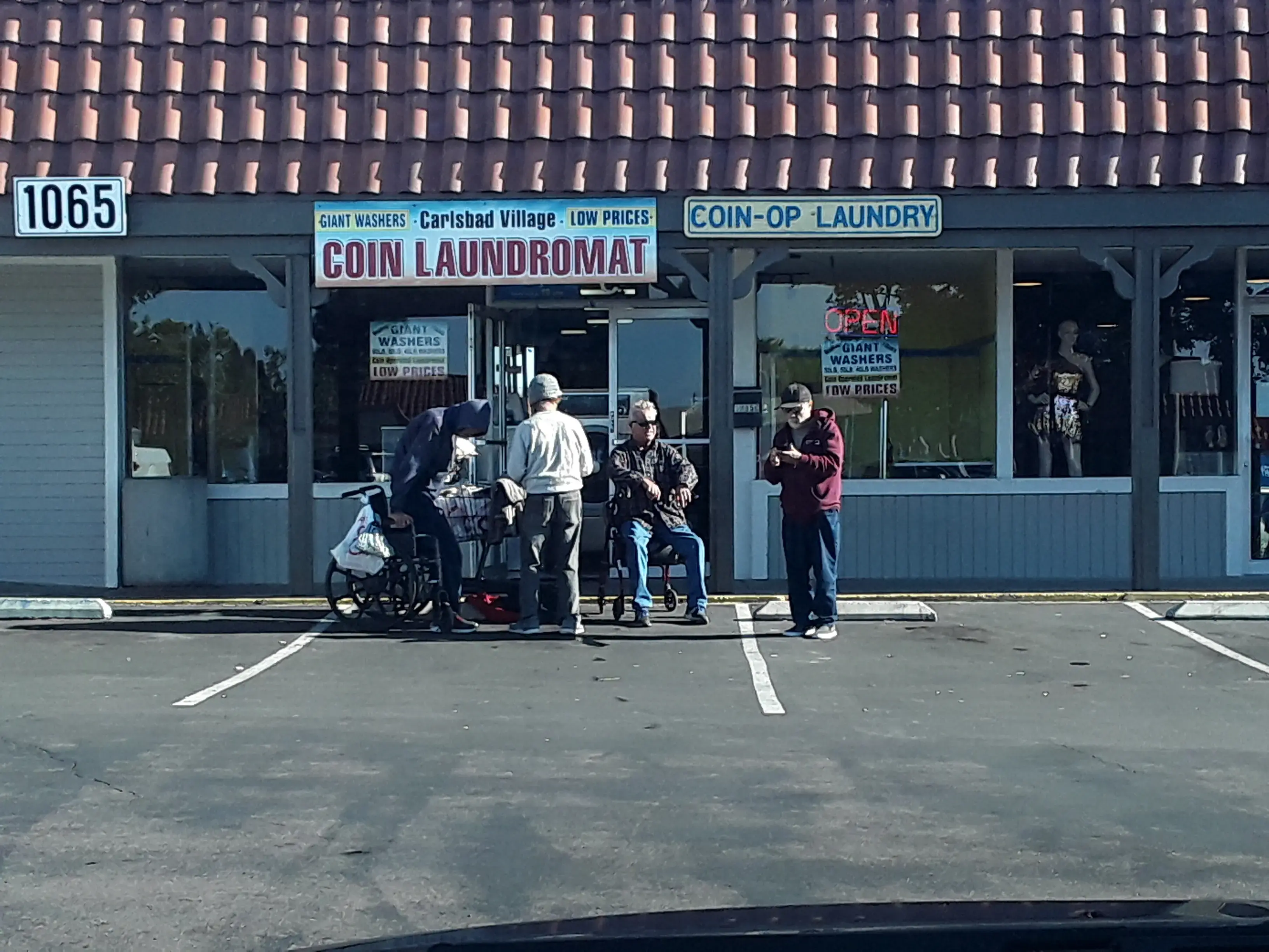 Carlsbad Laundry at The Village - Image 2