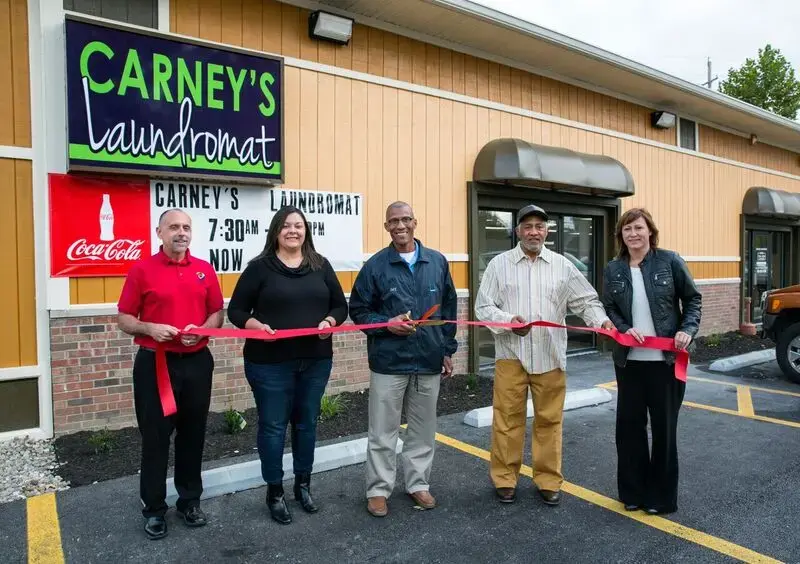 Carney's Laundromat - Image 10