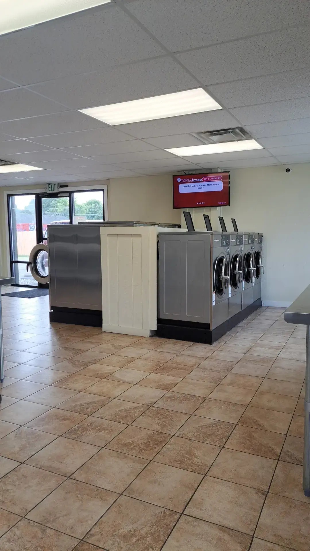 Carney's Laundromat thumbnail 20