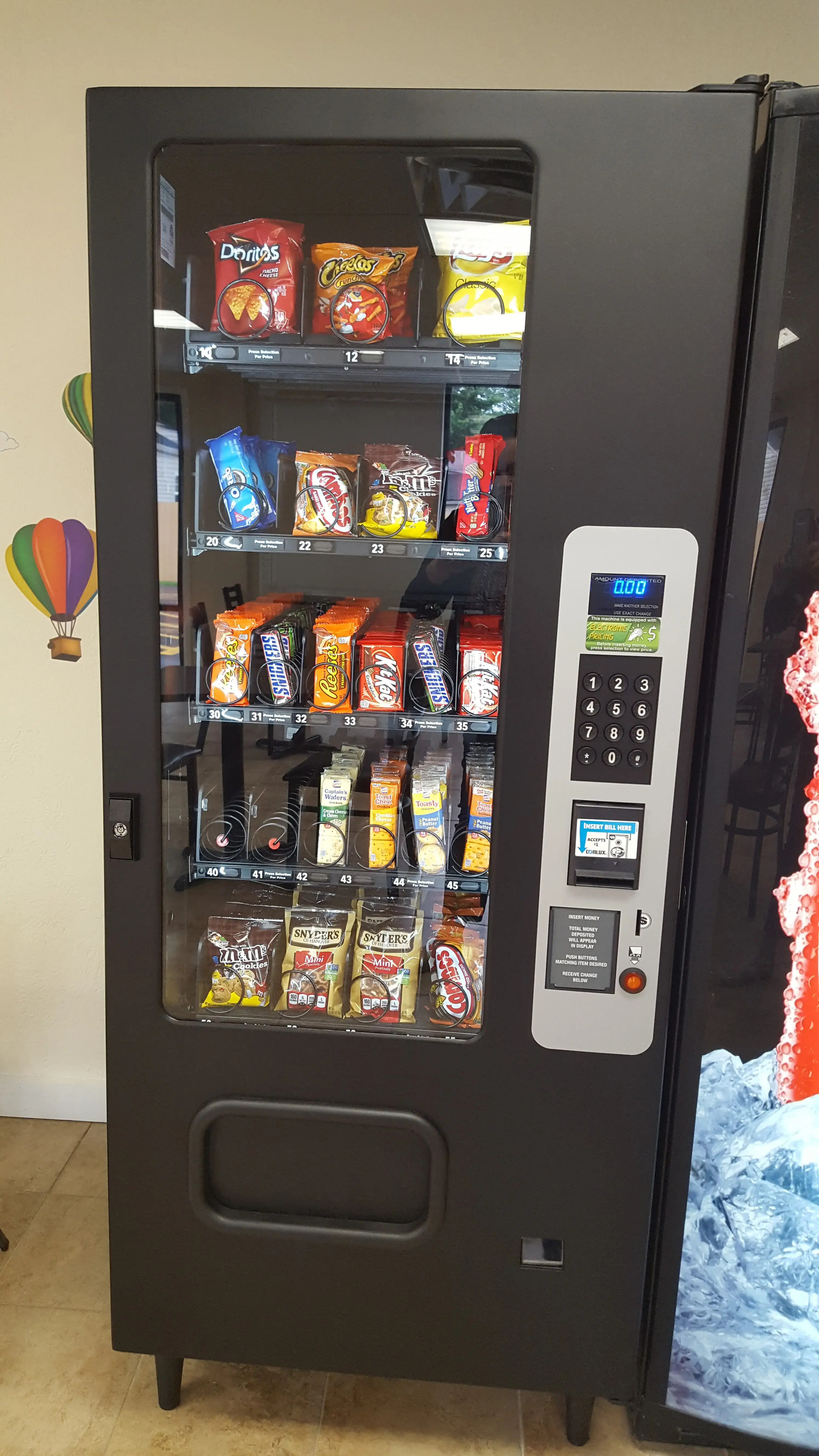 Carney's Laundromat - Image 6