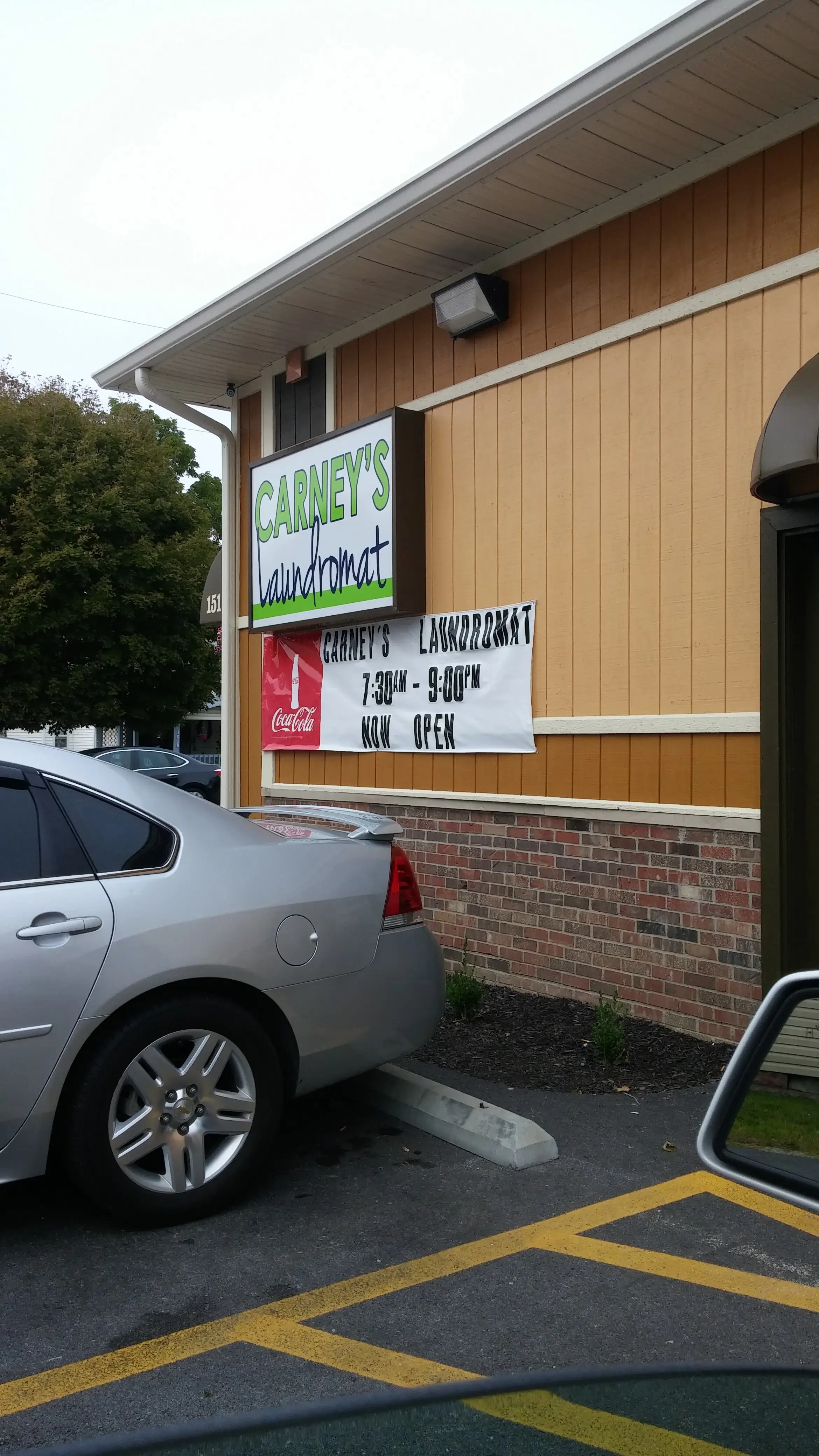 Carney's Laundromat thumbnail 19