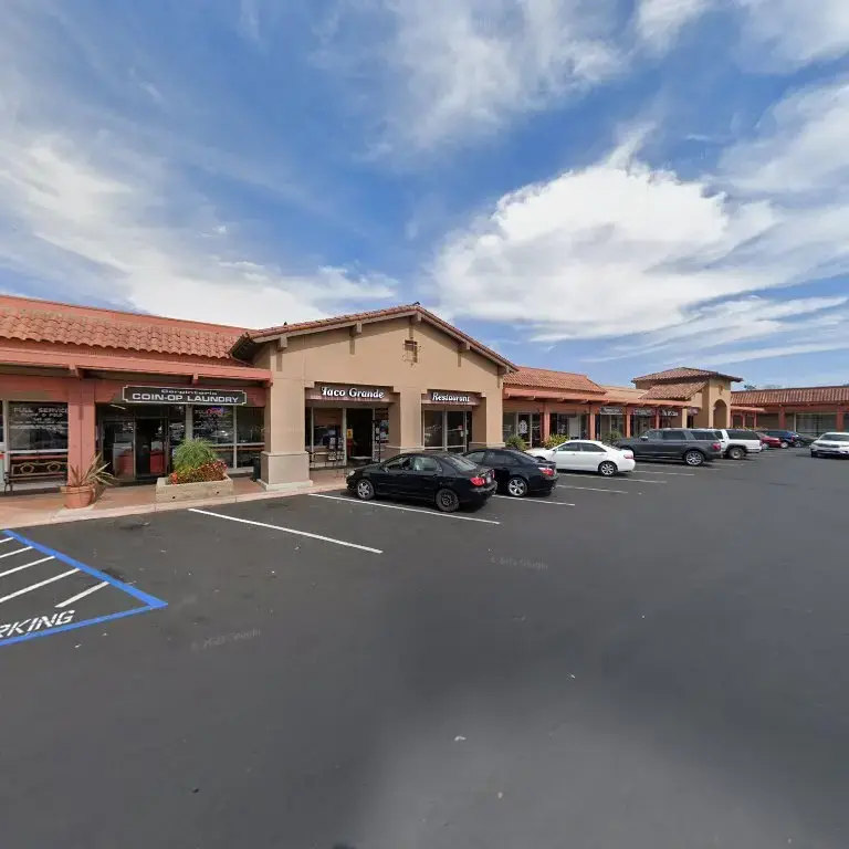 Carpinteria Coin-Op Laundry - Image 15