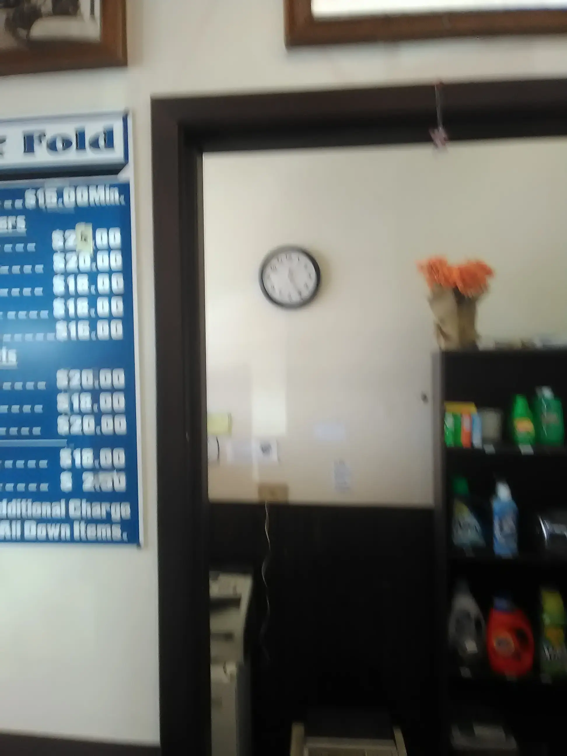 Carpinteria Coin-Op Laundry thumbnail 13