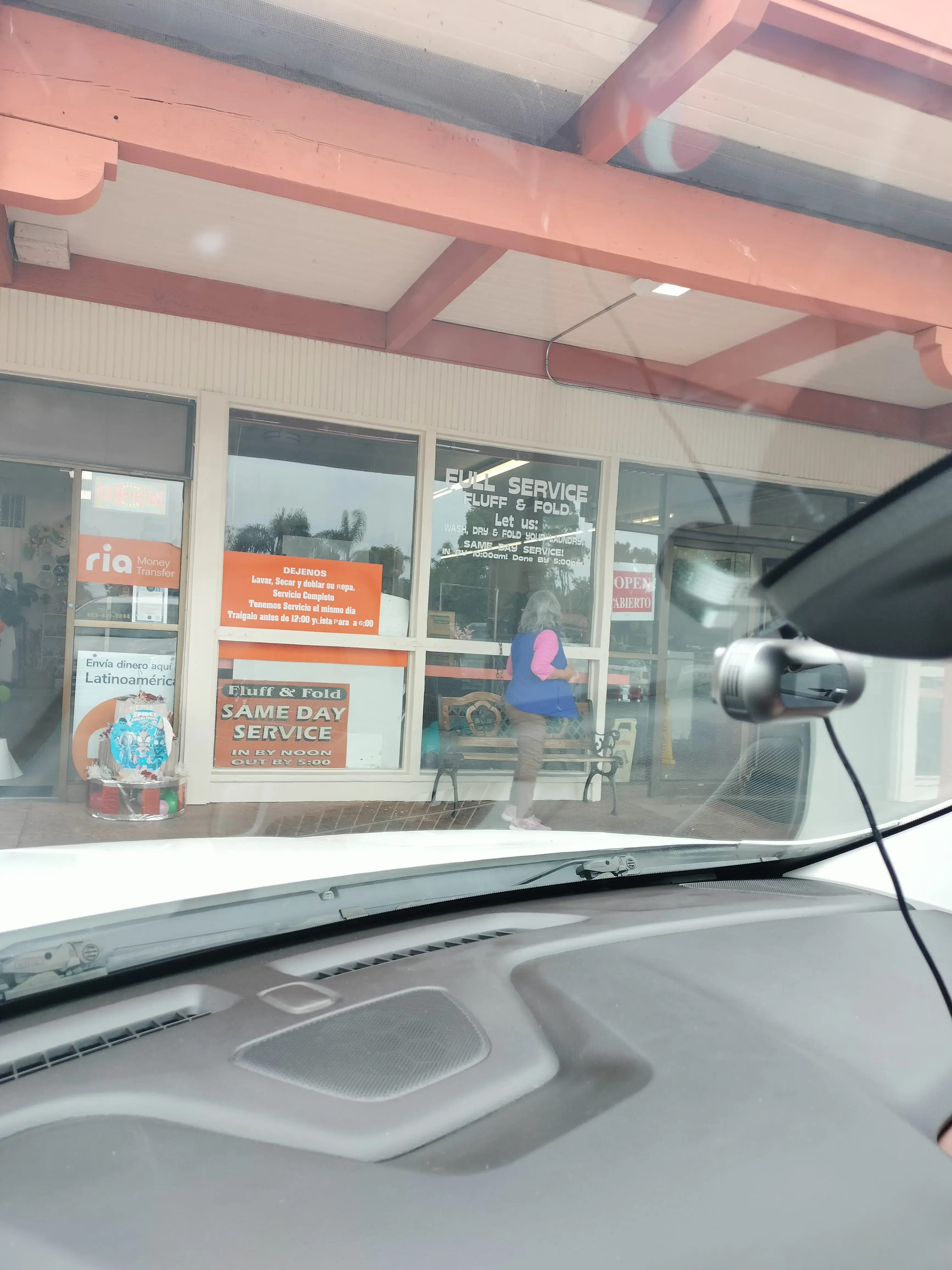 Carpinteria Coin-Op Laundry - Image 6