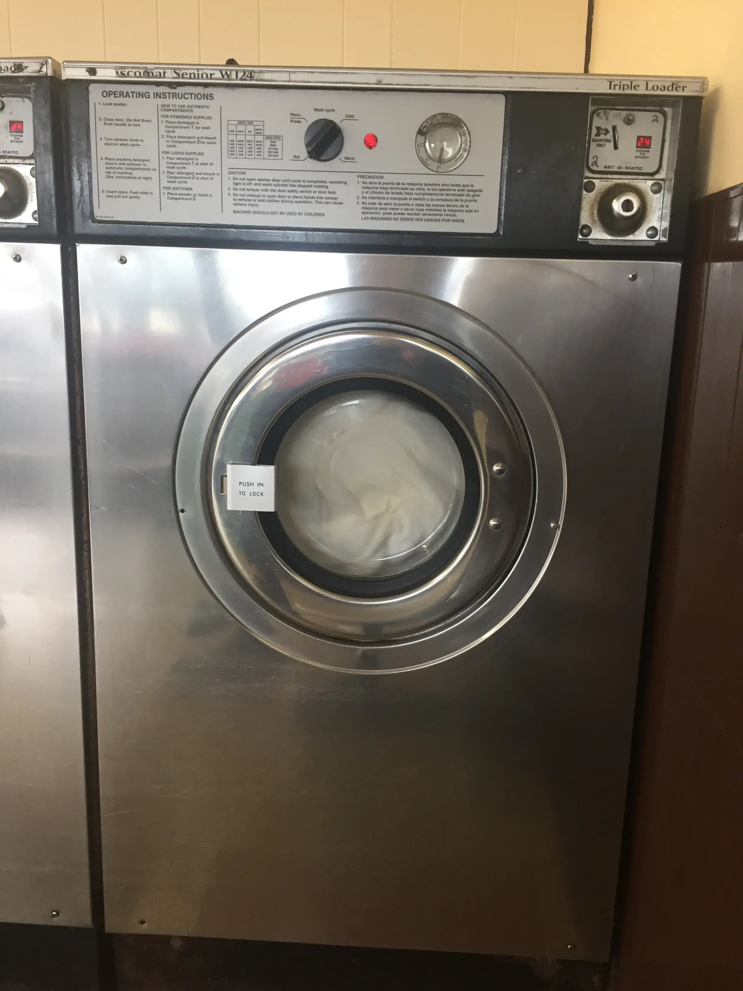 Carpinteria Coin-Op Laundry - Image 12