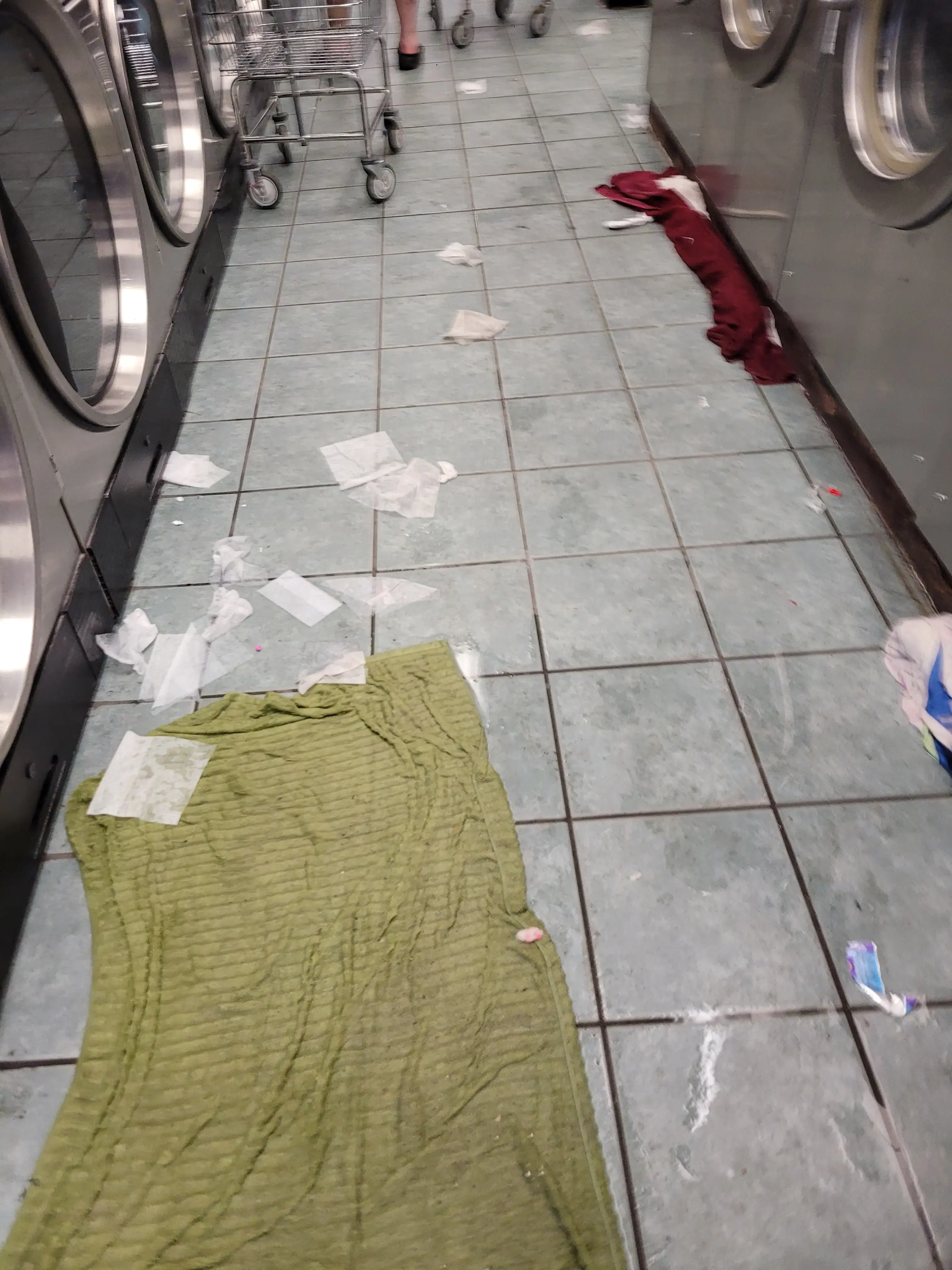 Carriage House Coin Laundry - Image 12