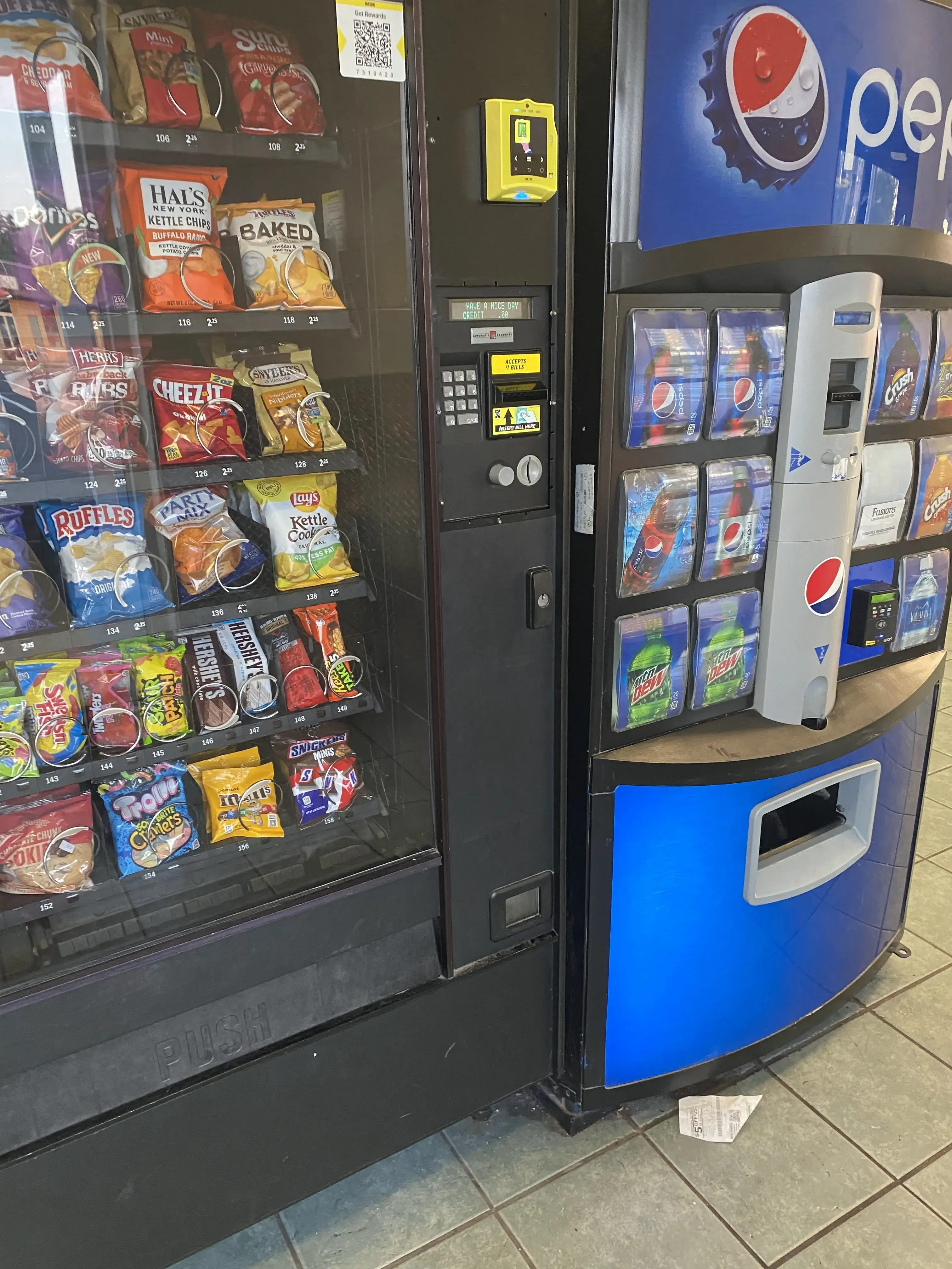 Carriage House Coin Laundry - Image 8