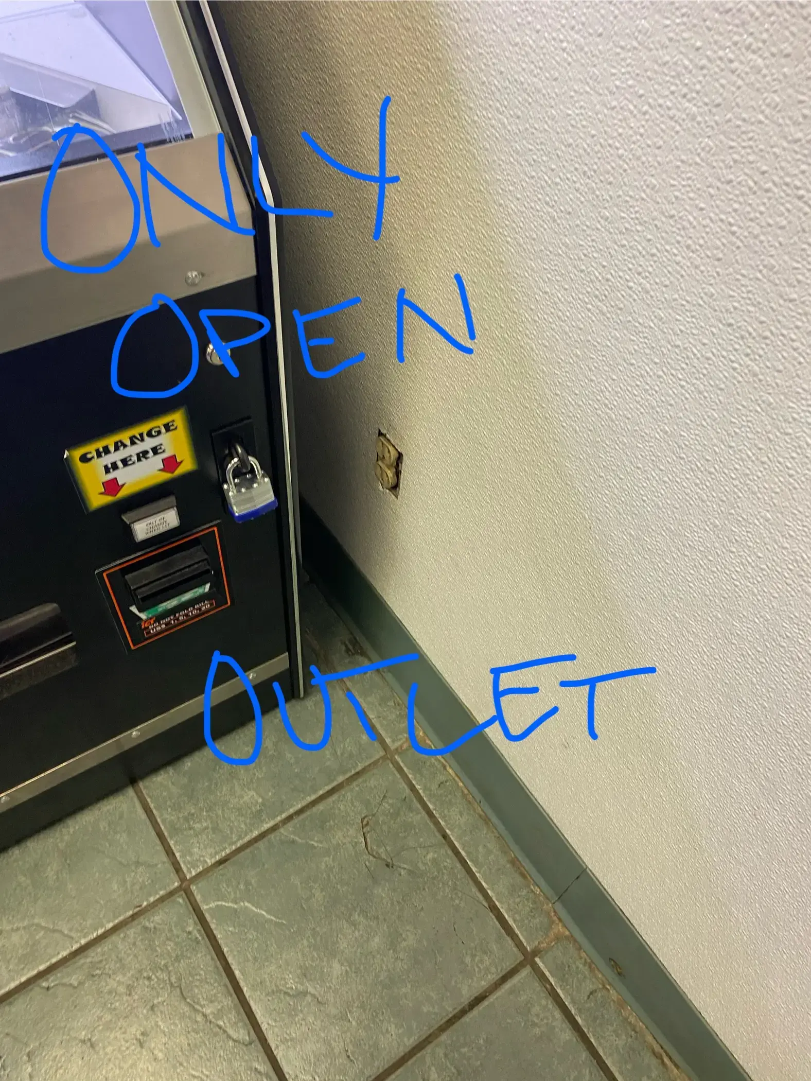 Carriage House Coin Laundry thumbnail 13