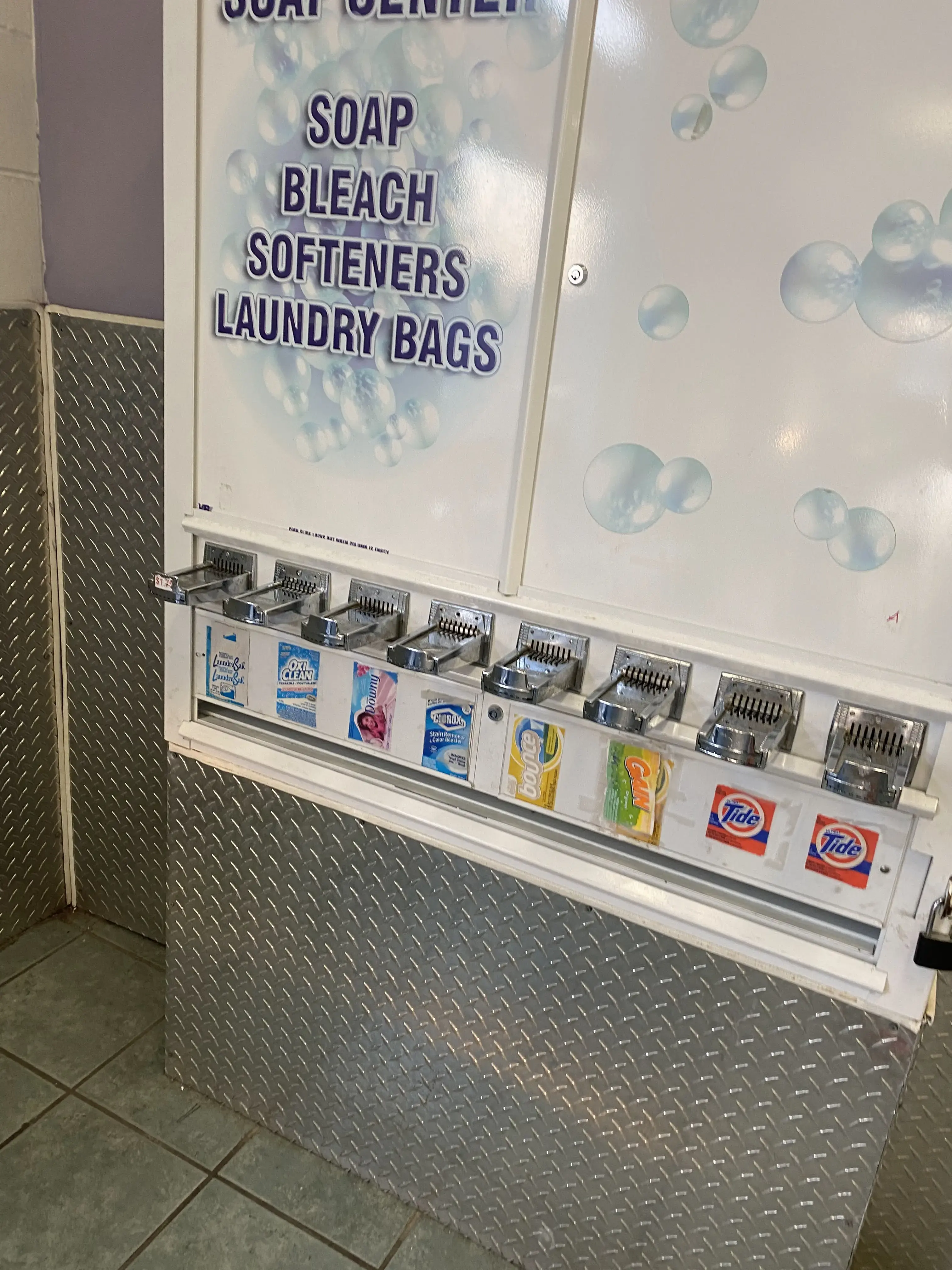 Carriage House Coin Laundry thumbnail 15