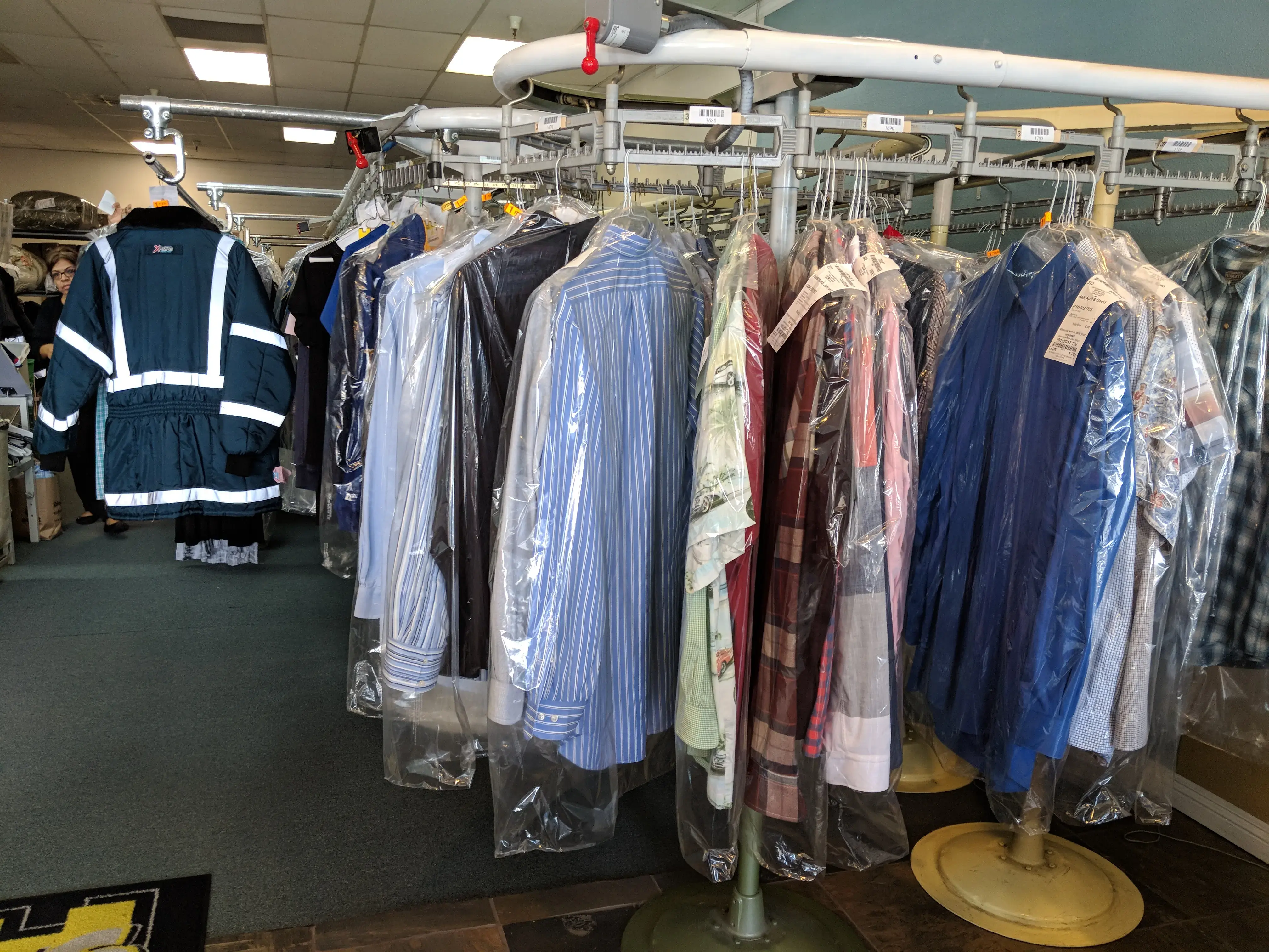 Carr's Cleaners - Image 4
