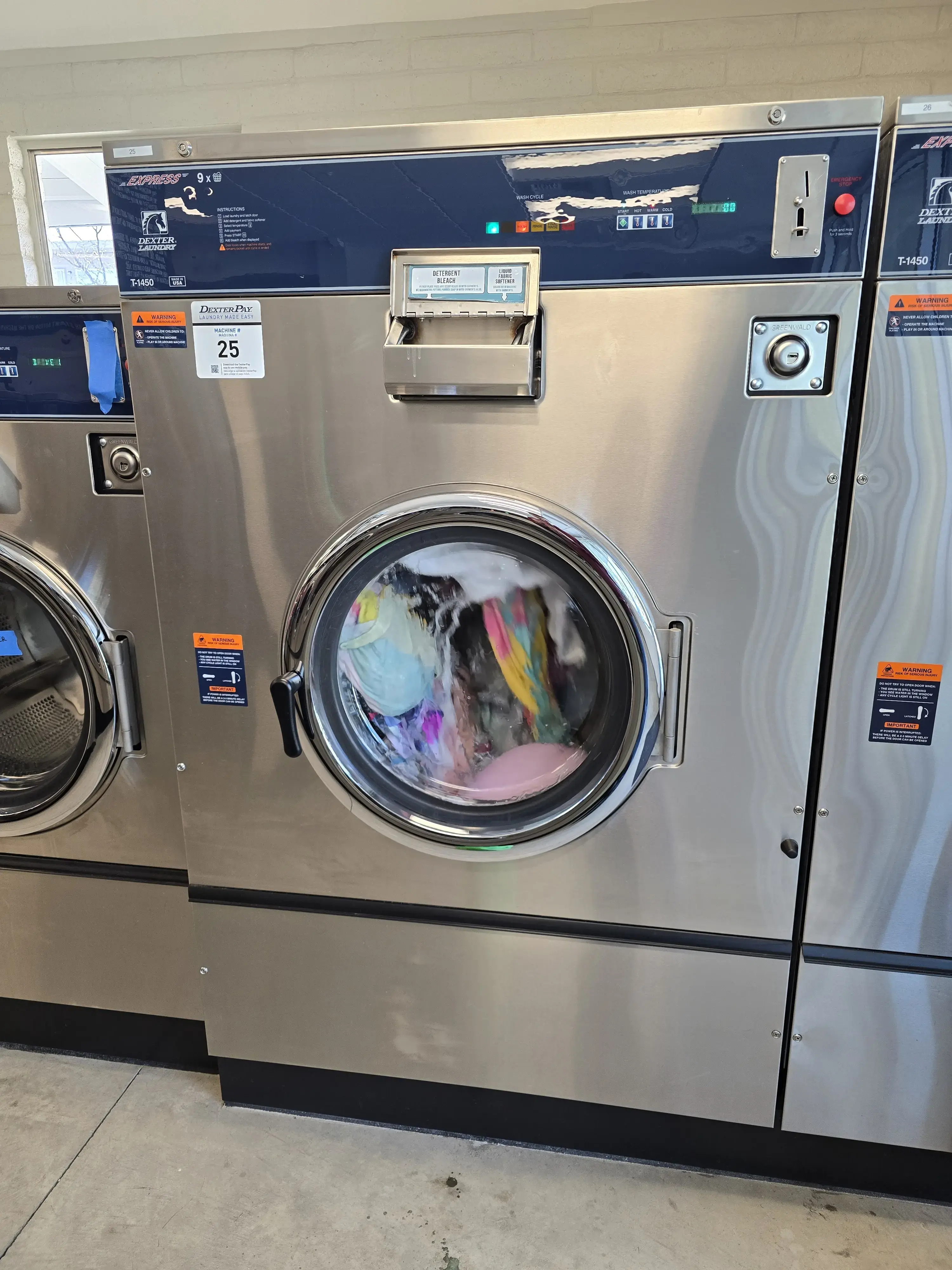 Cascade Express Laundry - Image 12