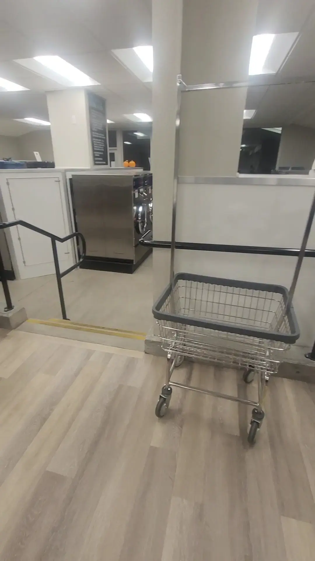 Cascade Express Laundry - Image 11