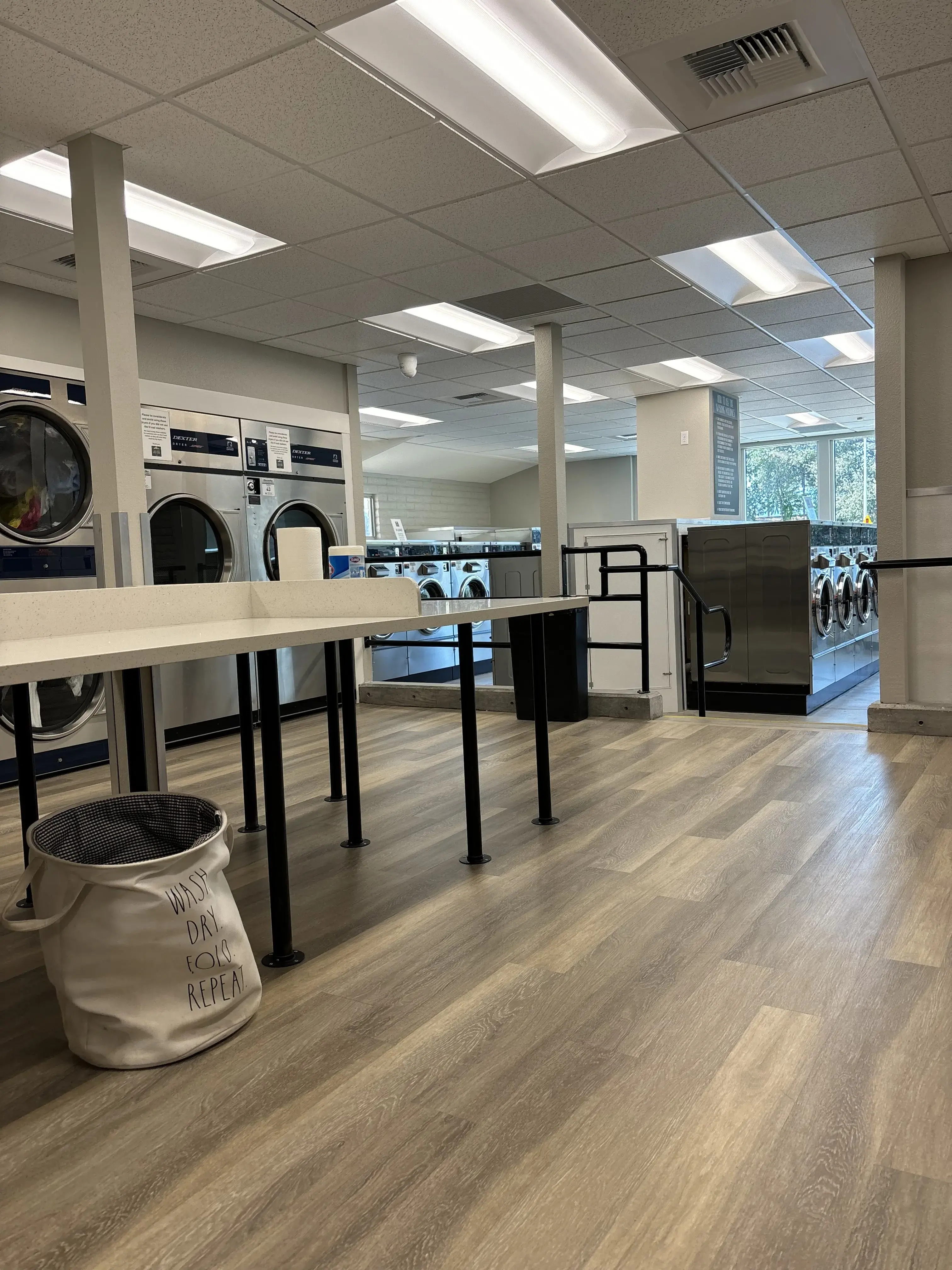 Cascade Express Laundry - Image 2