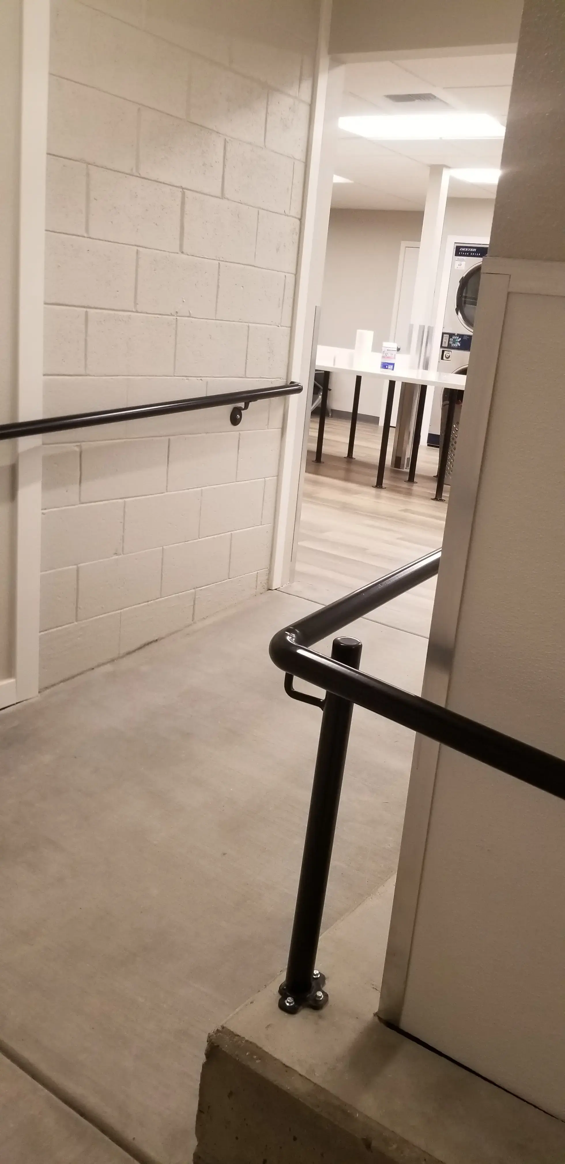 Cascade Express Laundry - Image 4