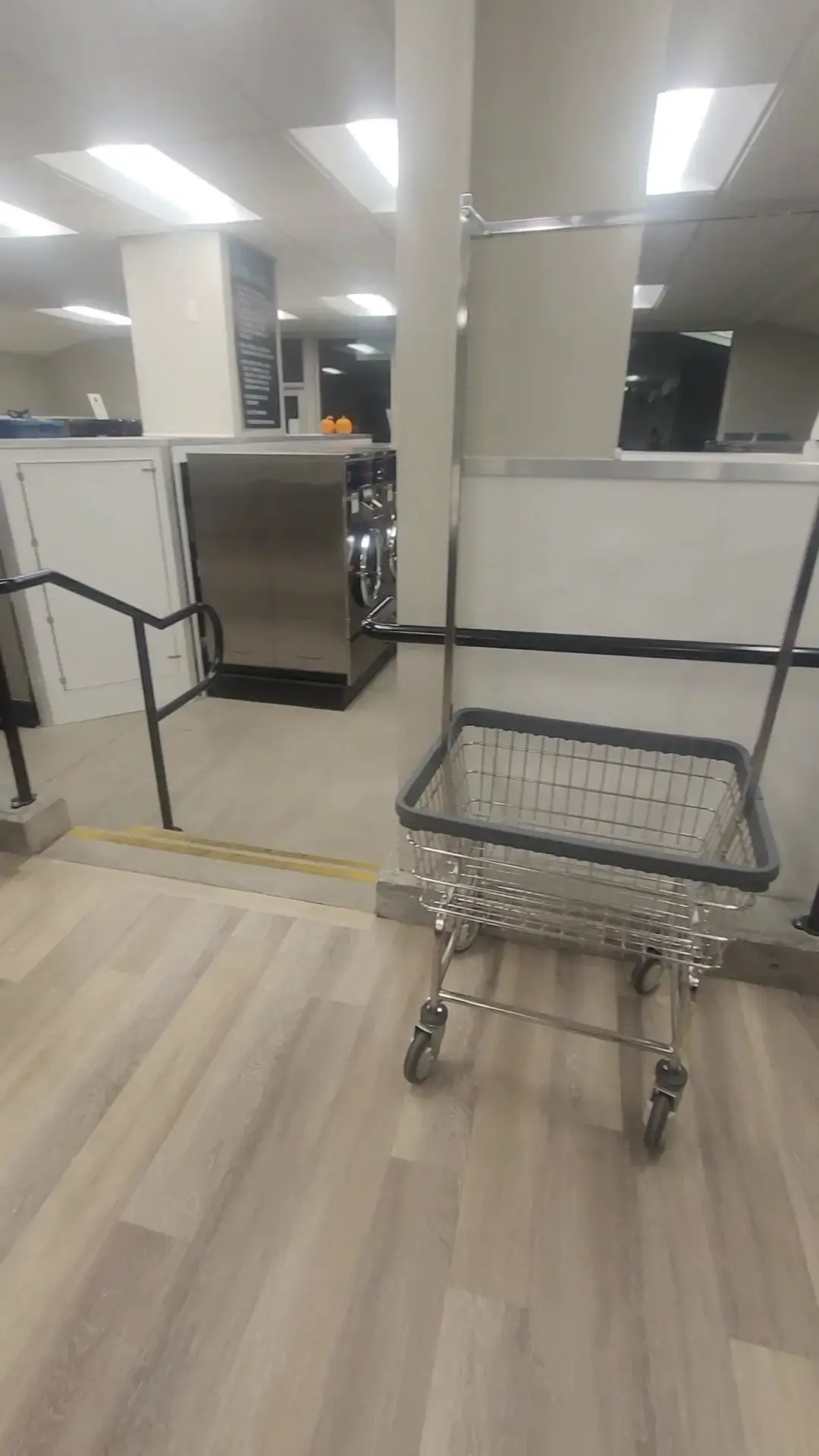 Cascade Express Laundry - Image 15