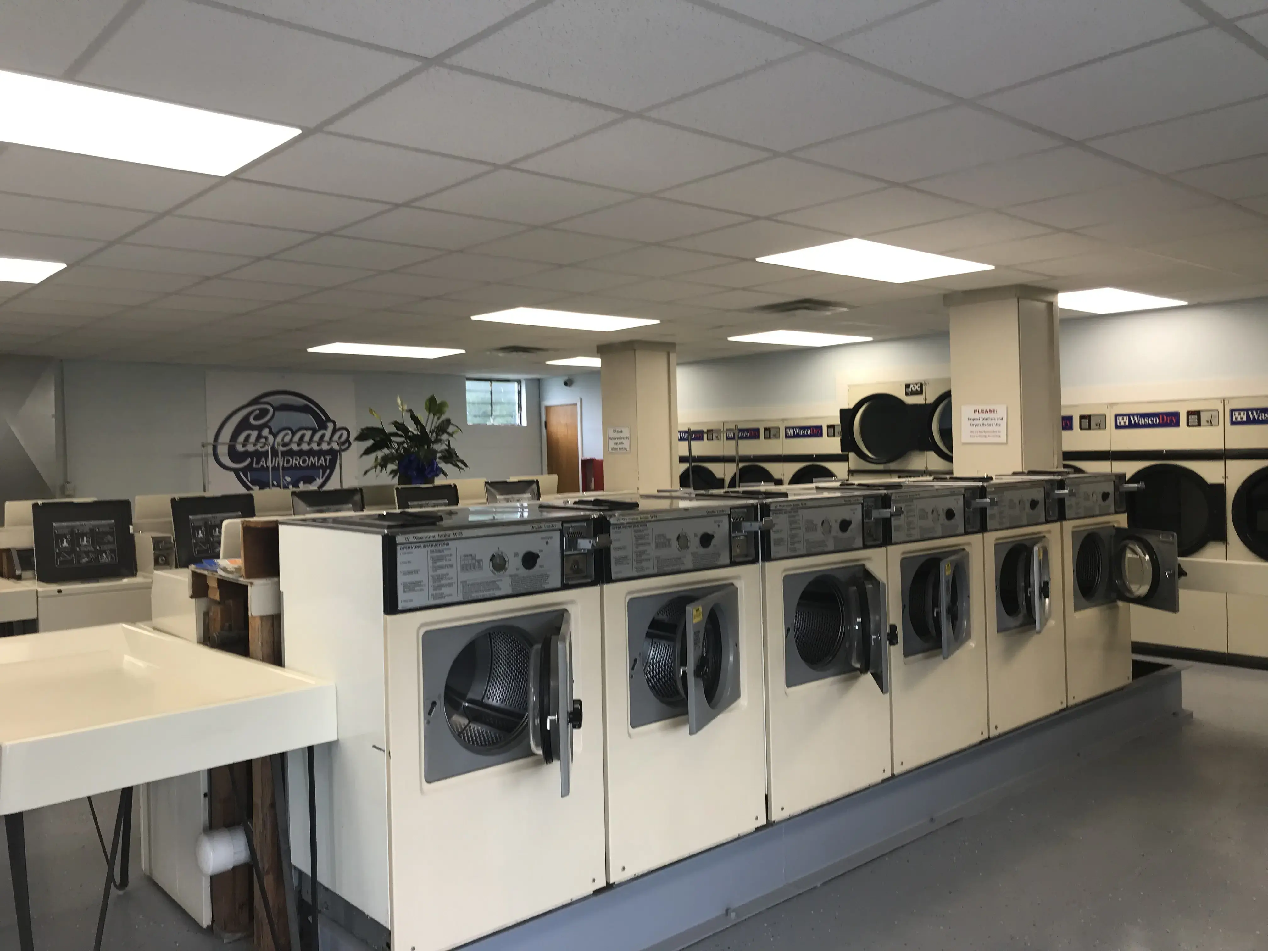 Cascade Laundromat - Image 9