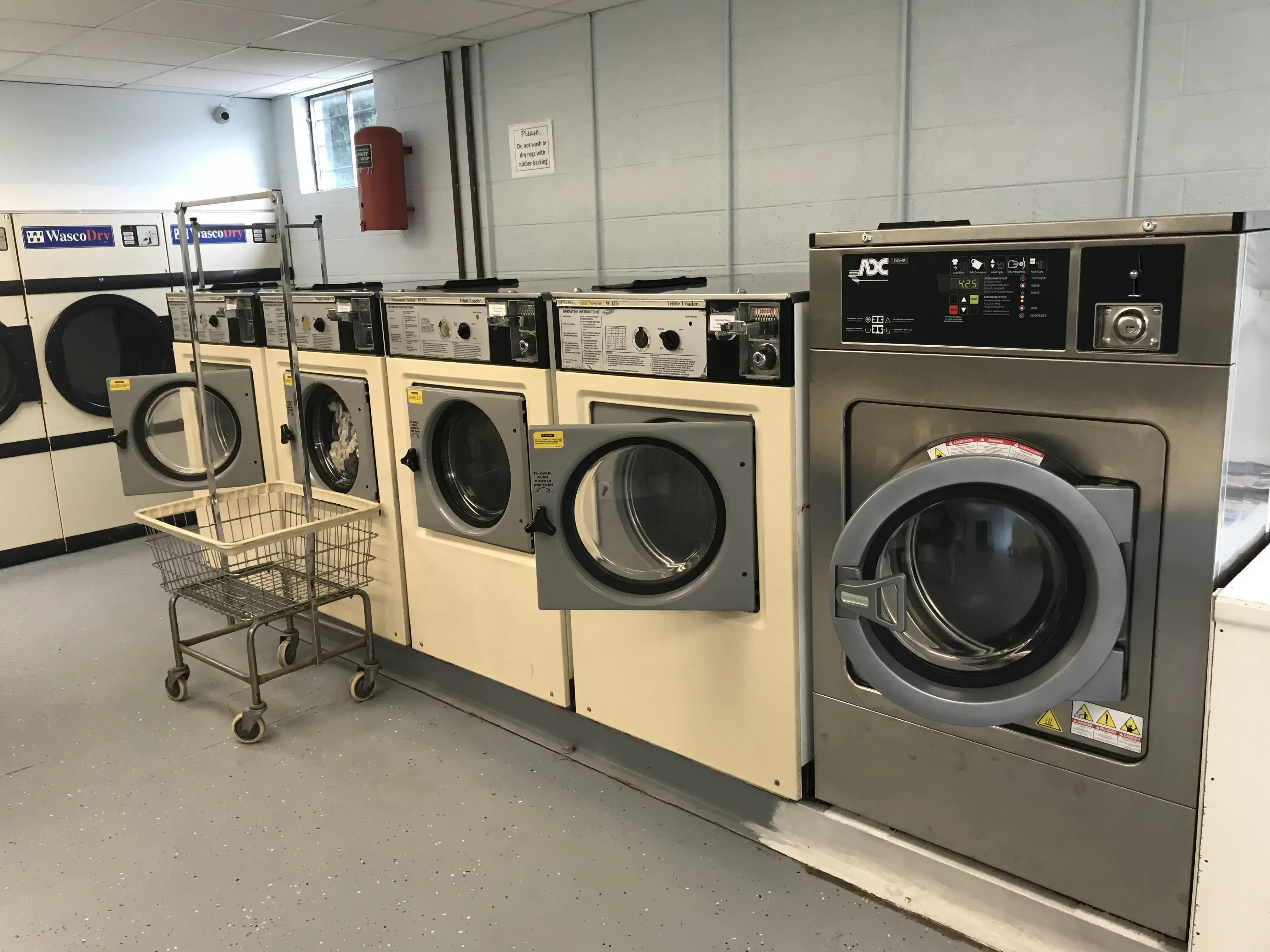 Cascade Laundromat - Image 1