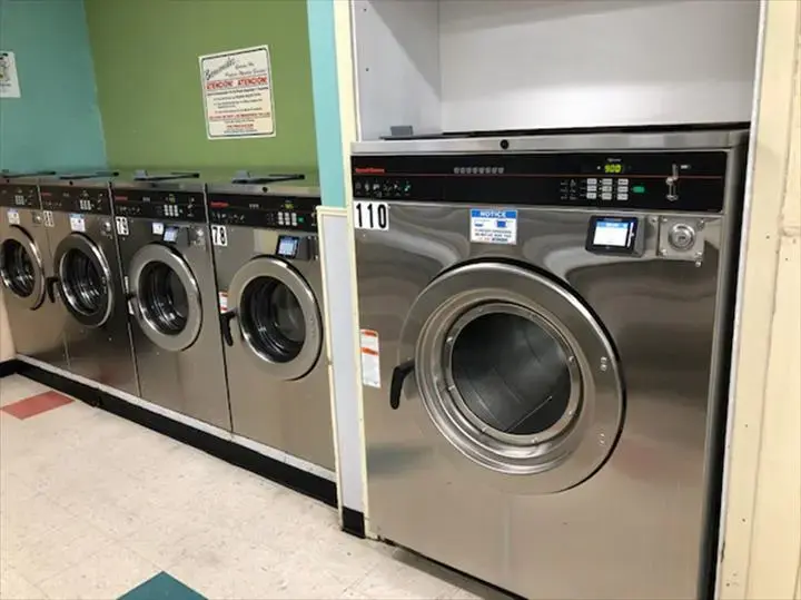 Castroville Wash & Dry thumbnail 18