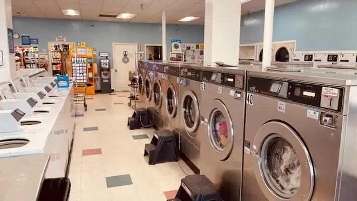 Castroville Wash & Dry - Image 3