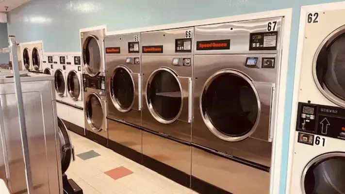 Castroville Wash & Dry - Image 14