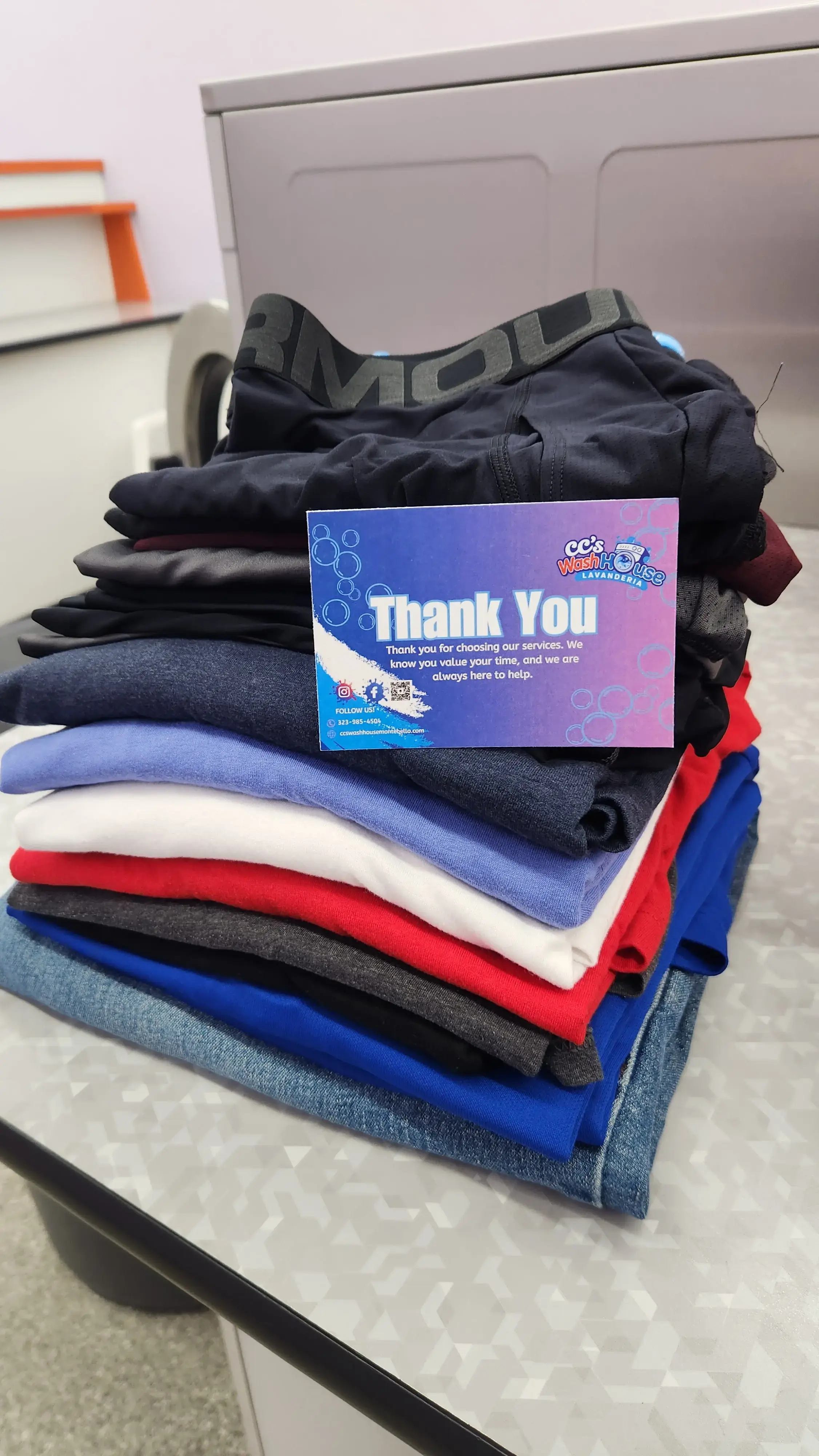 CC's Wash House Laundromat - Lavanderia thumbnail 7