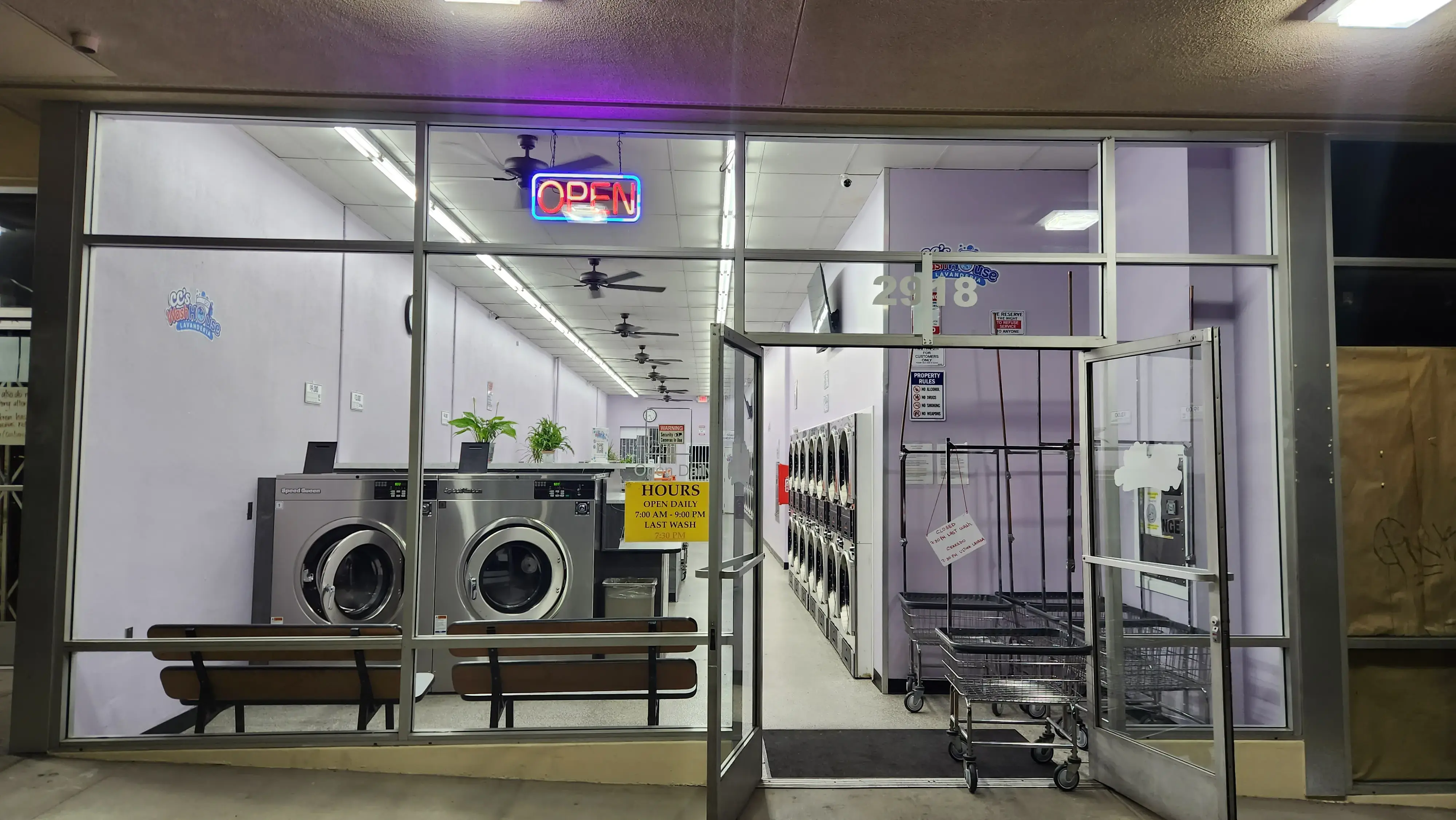 CC's Wash House Laundromat - Lavanderia - Image 5