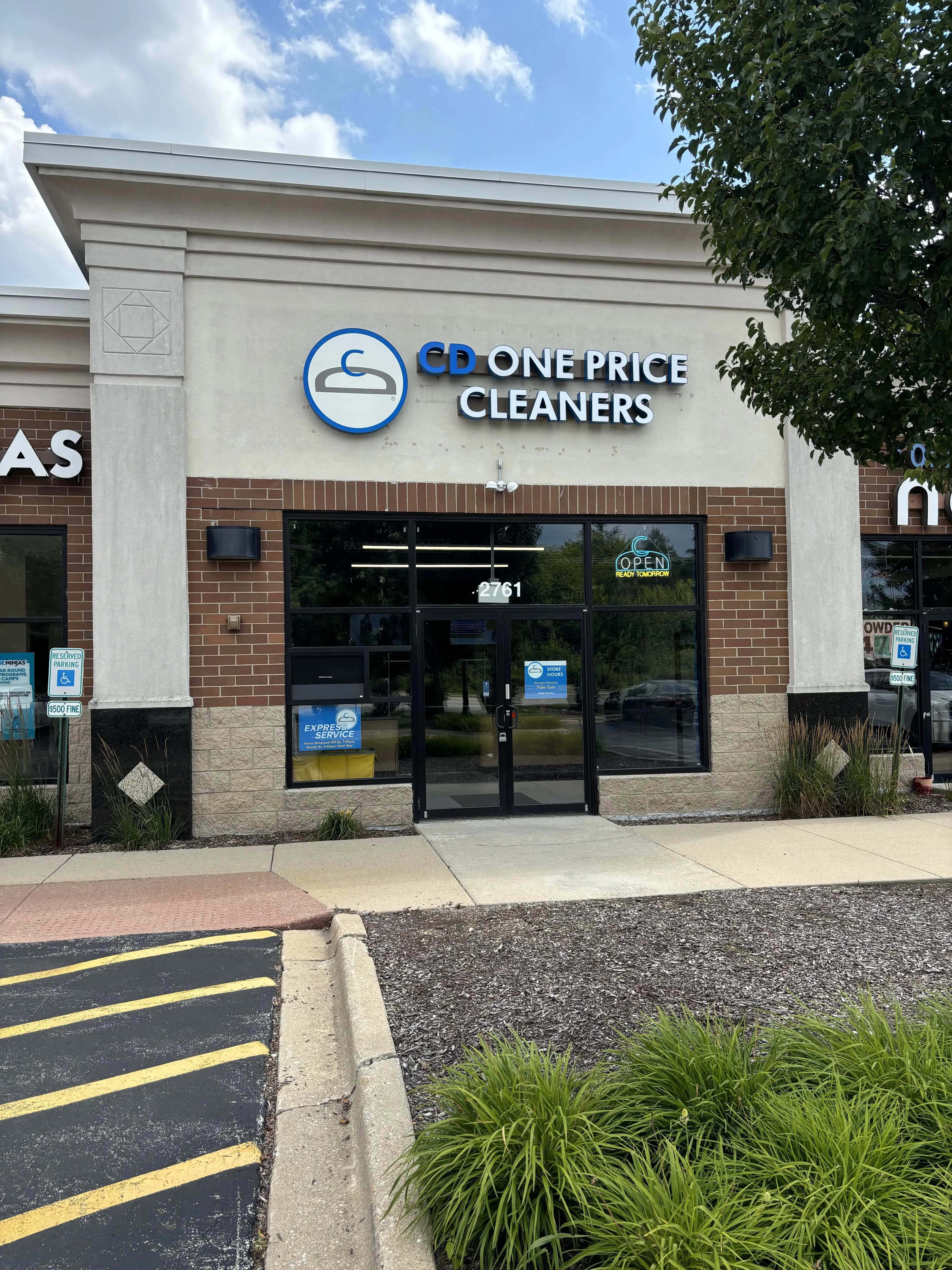 CD One Price Cleaners - Image 2